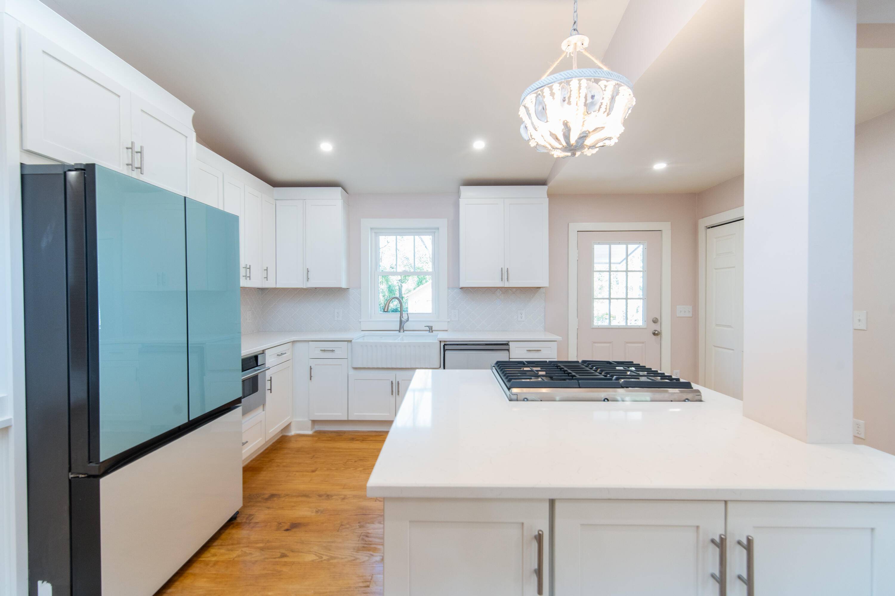 Summerville, SC 29483,708 S Laurel St