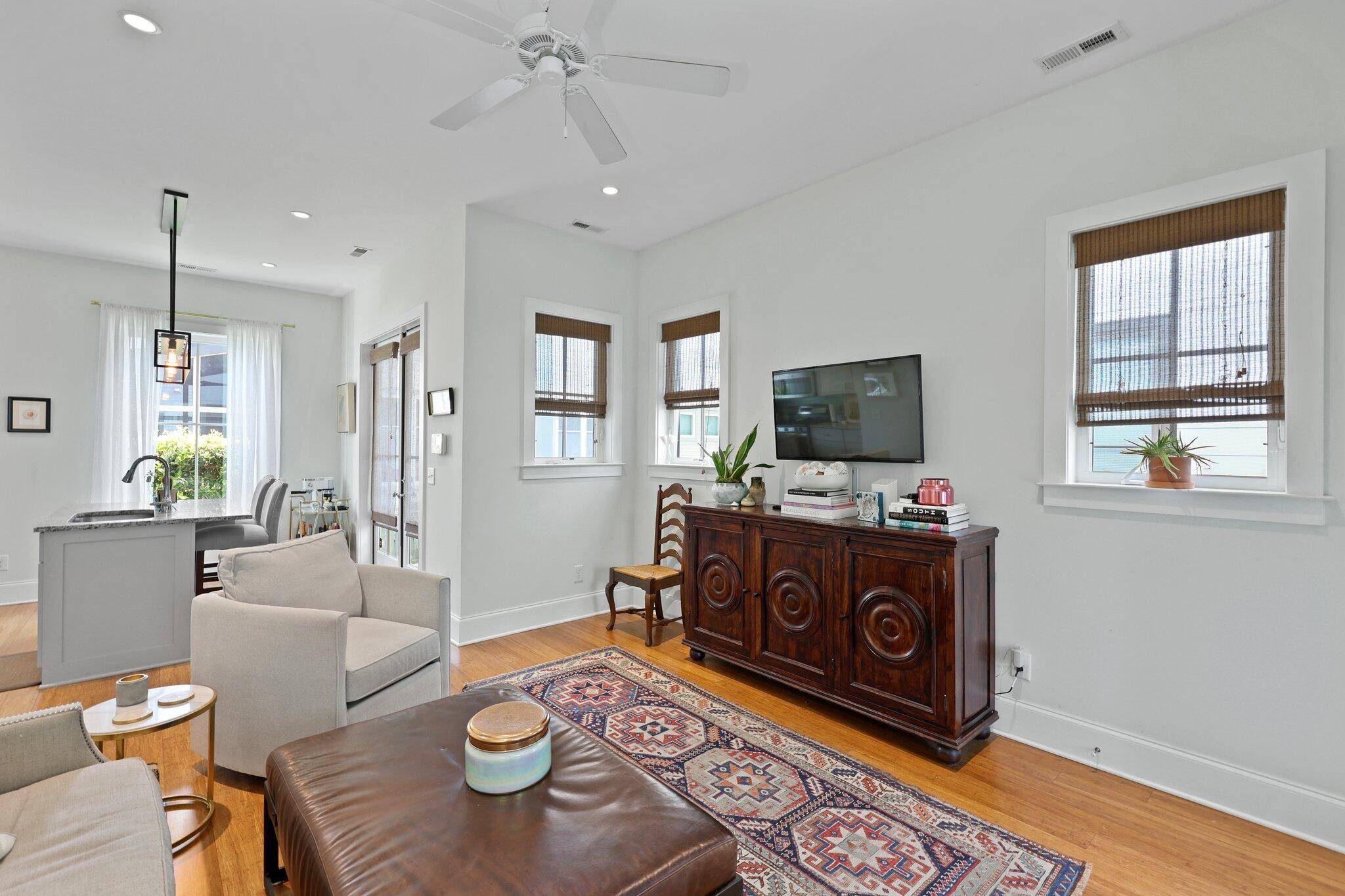 Charleston, SC 29403,7 Fields Pl