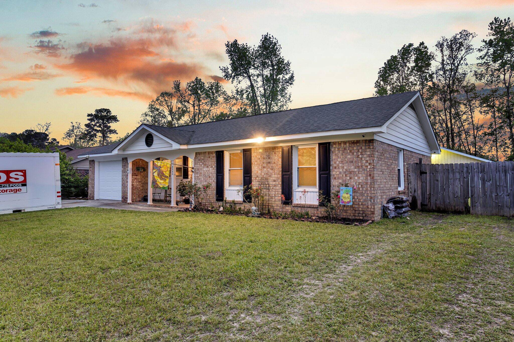 North Charleston, SC 29418,4984 Foxwood Dr
