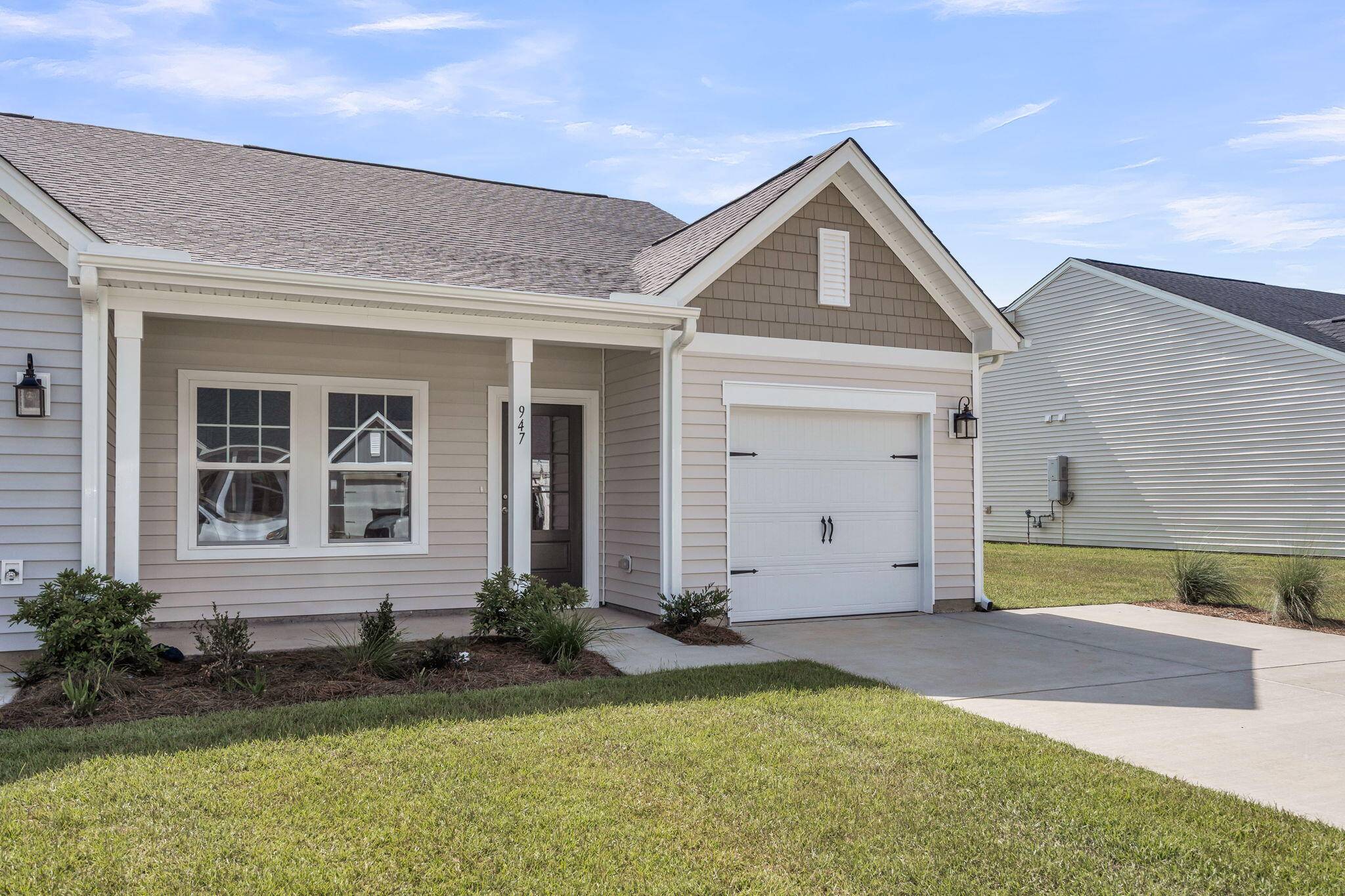 Summerville, SC 29486,947 Dusk Dr