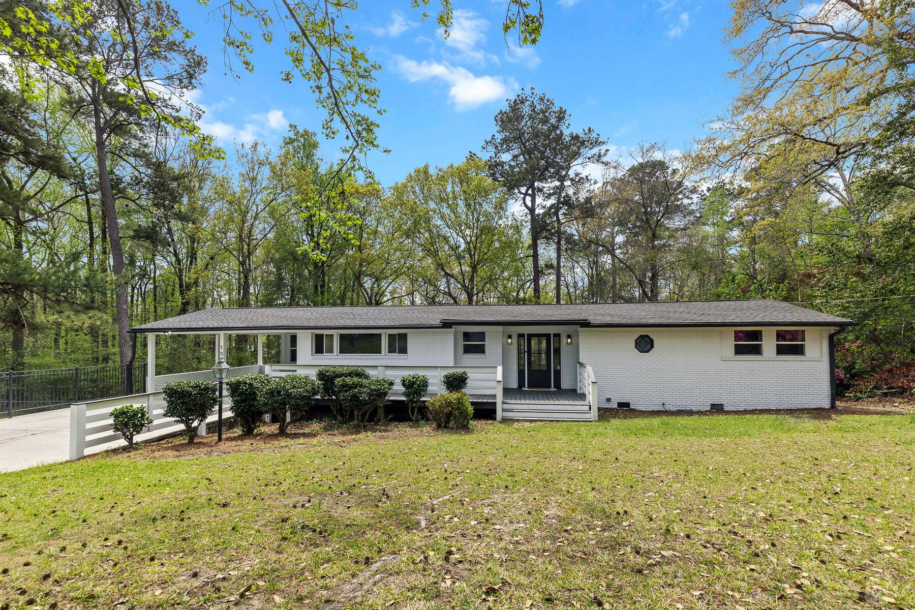Summerville, SC 29485,107 Woodland Dr