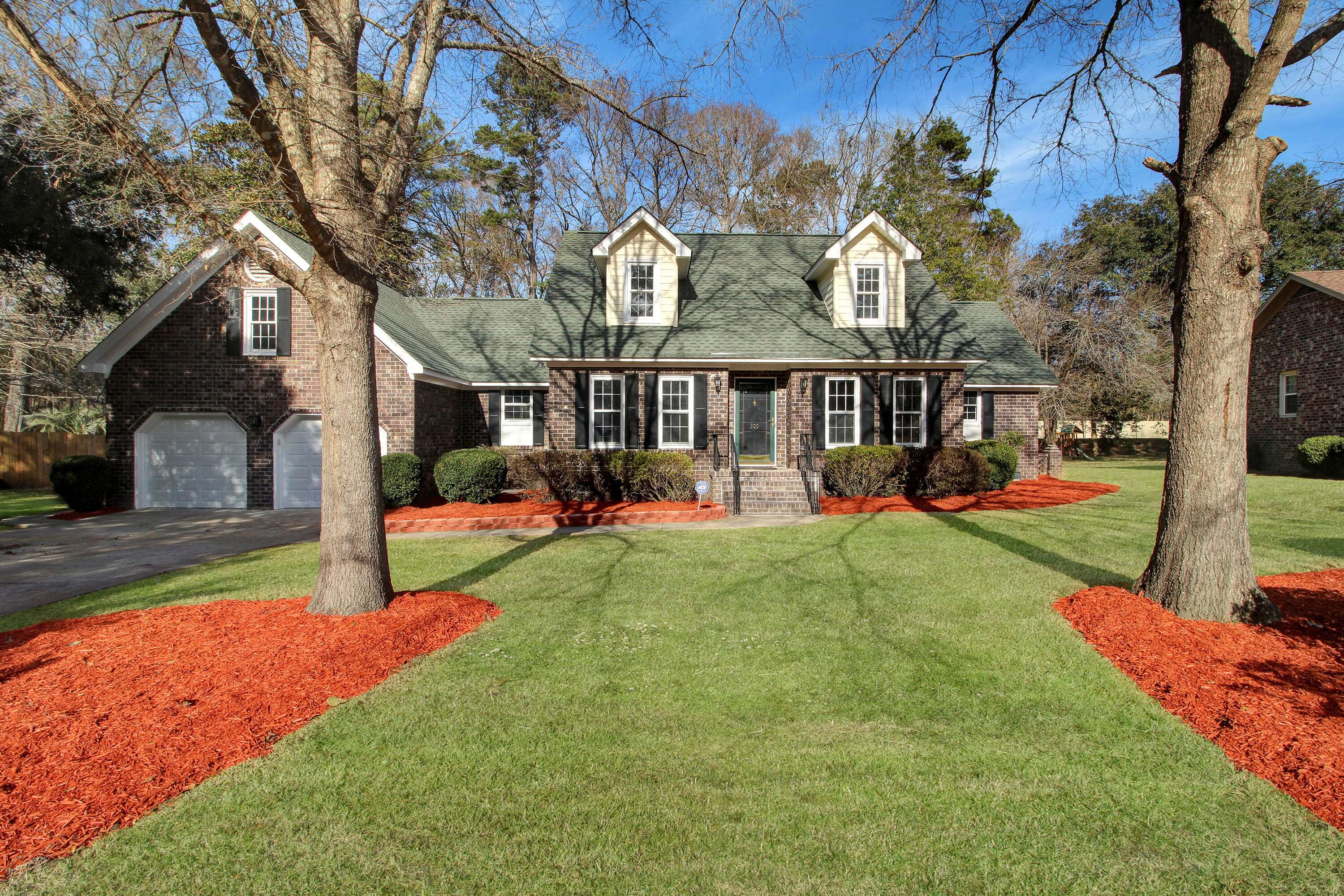 Summerville, SC 29485,305 Mayfield St