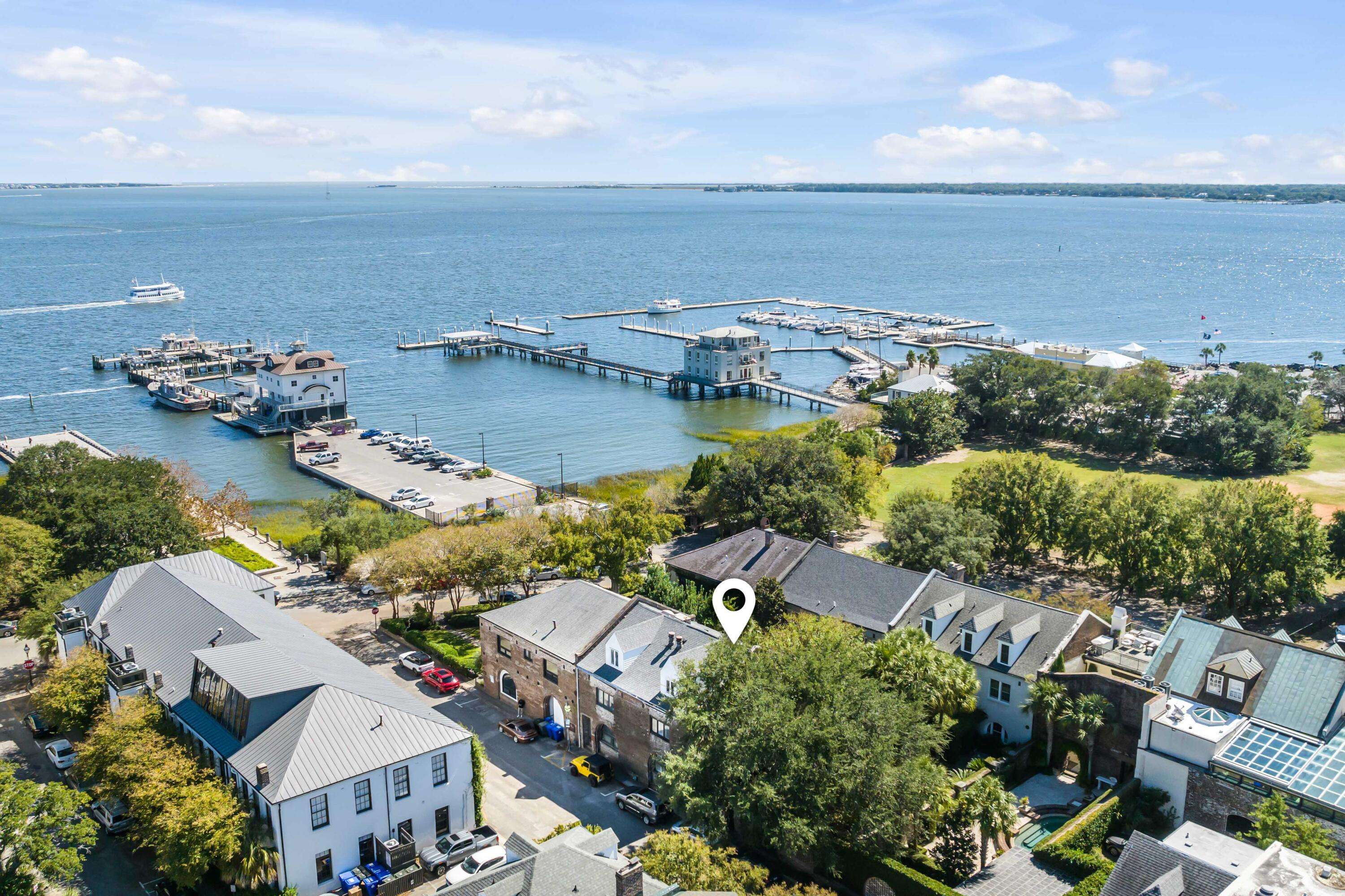 Charleston, SC 29401,15 N Adgers Wharf