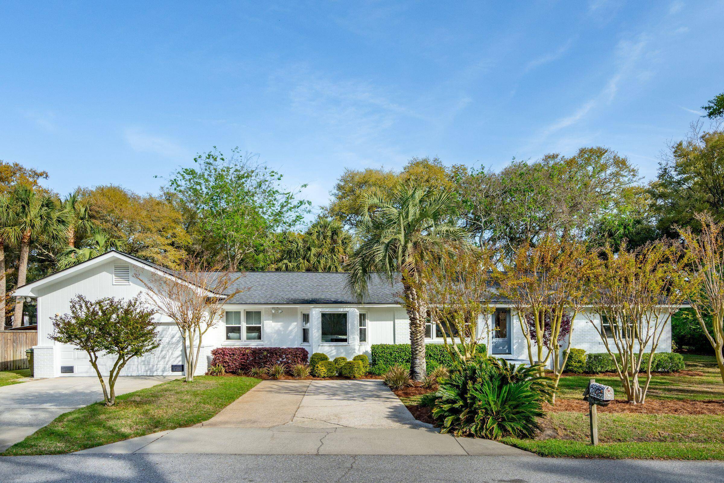 Isle Of Palms, SC 29451,3 Lauden Blvd