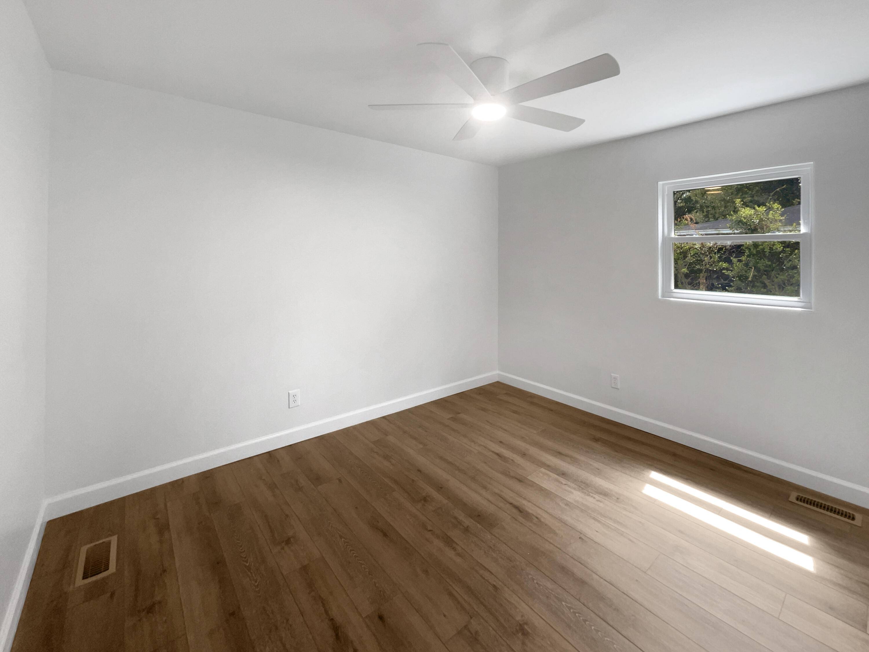 North Charleston, SC 29418,4412 Abby Dr