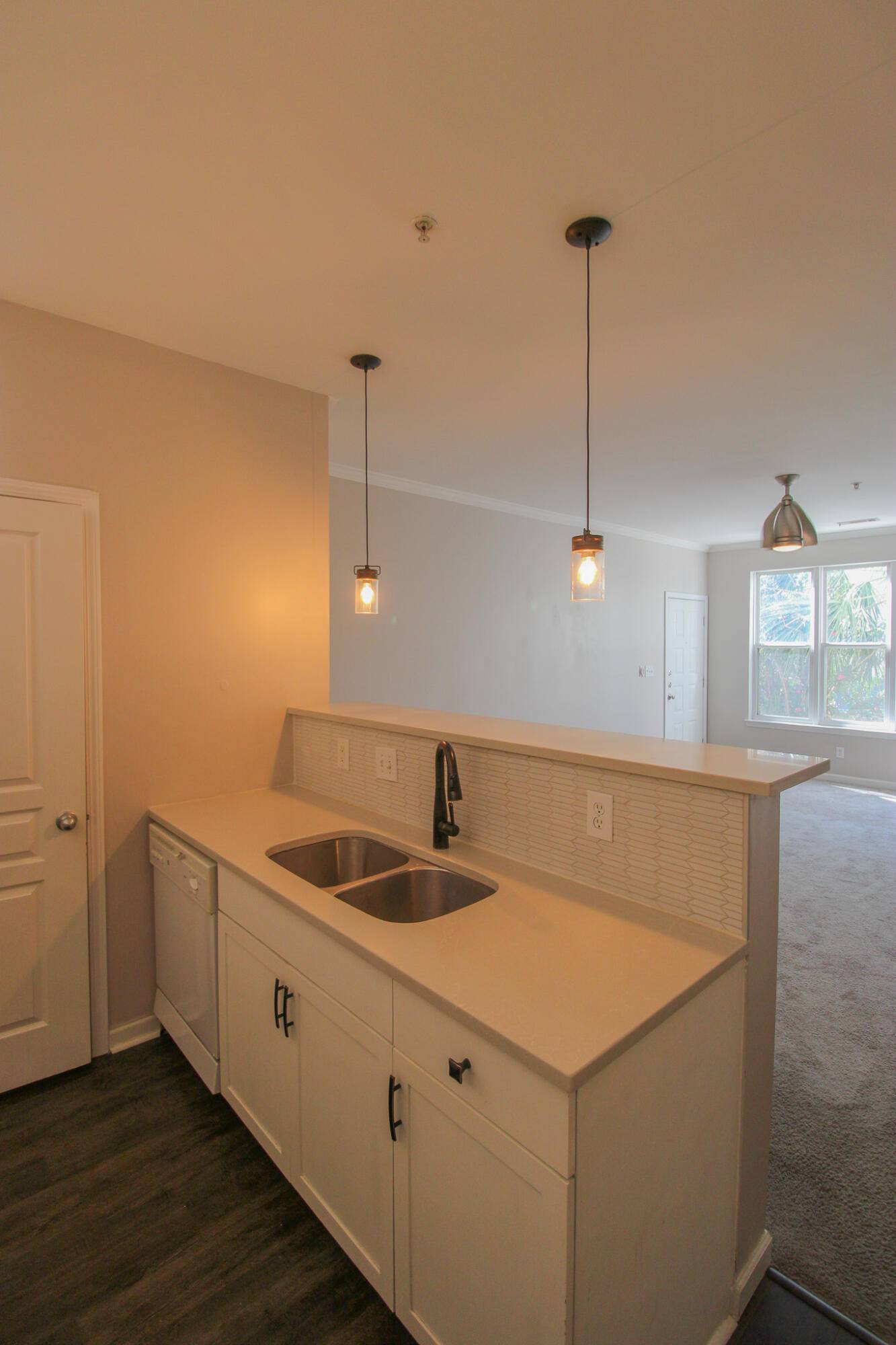 Daniel Island, SC 29492,600 Bucksley Ln #205
