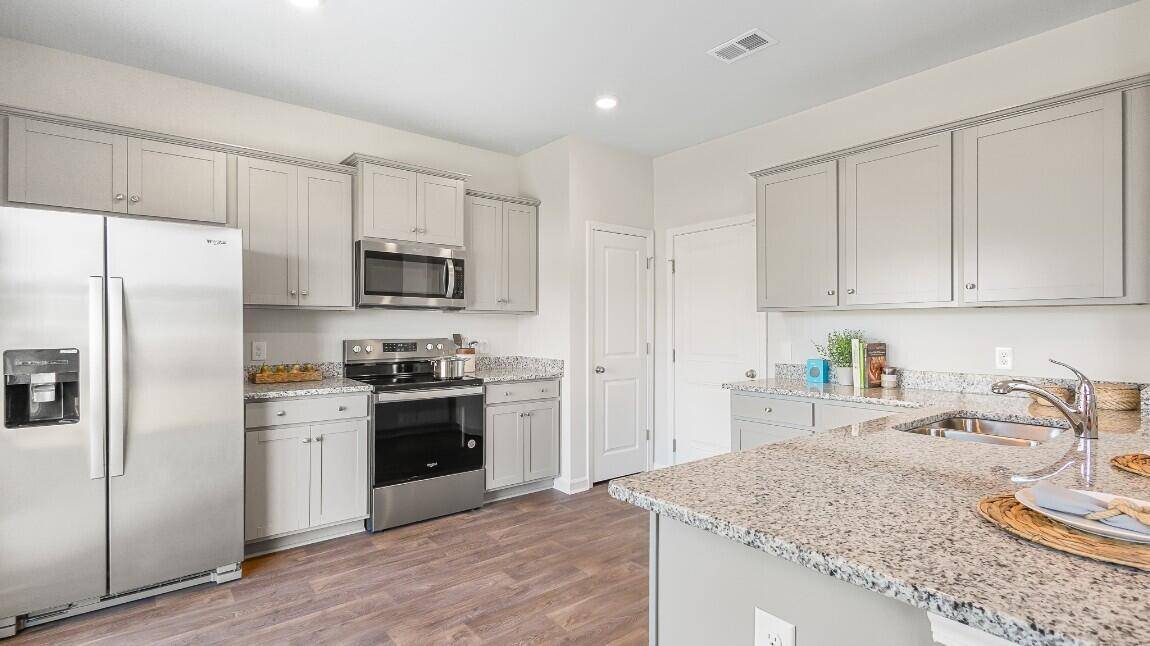 Summerville, SC 29485,335 Dickerson Ln