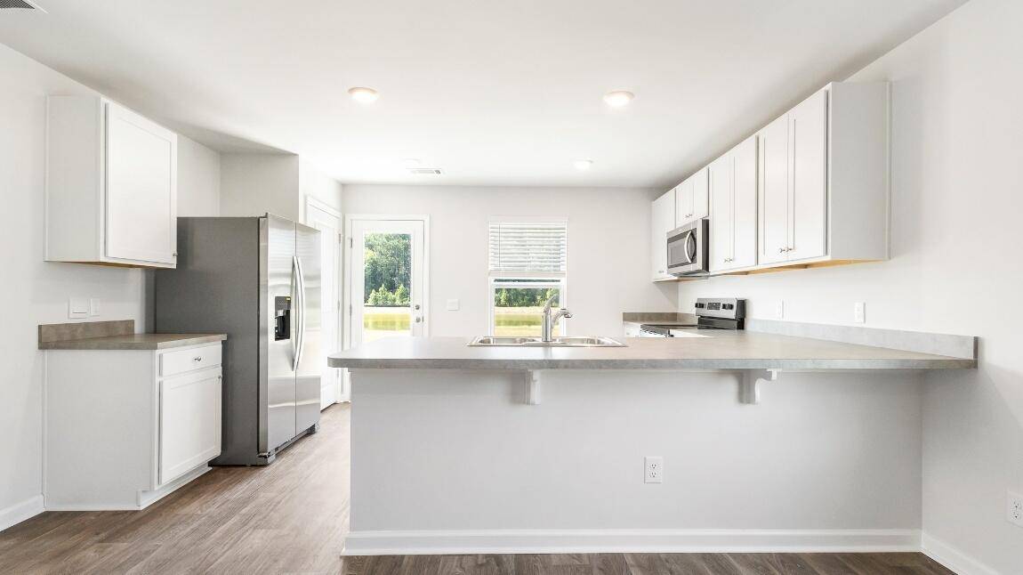 Summerton, SC 29148,1009 Folly Rd