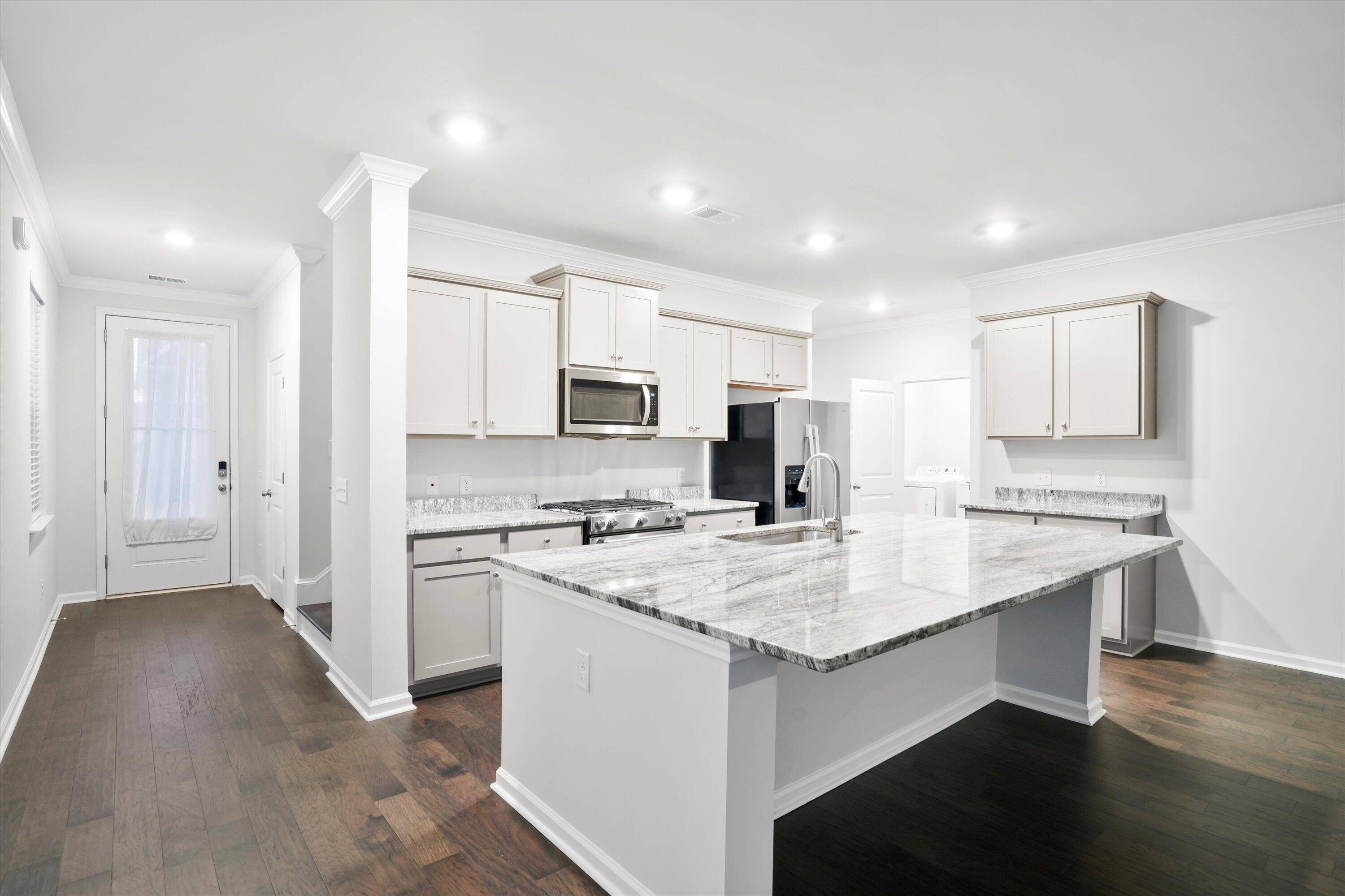 Summerville, SC 29486,332 Long Pier St