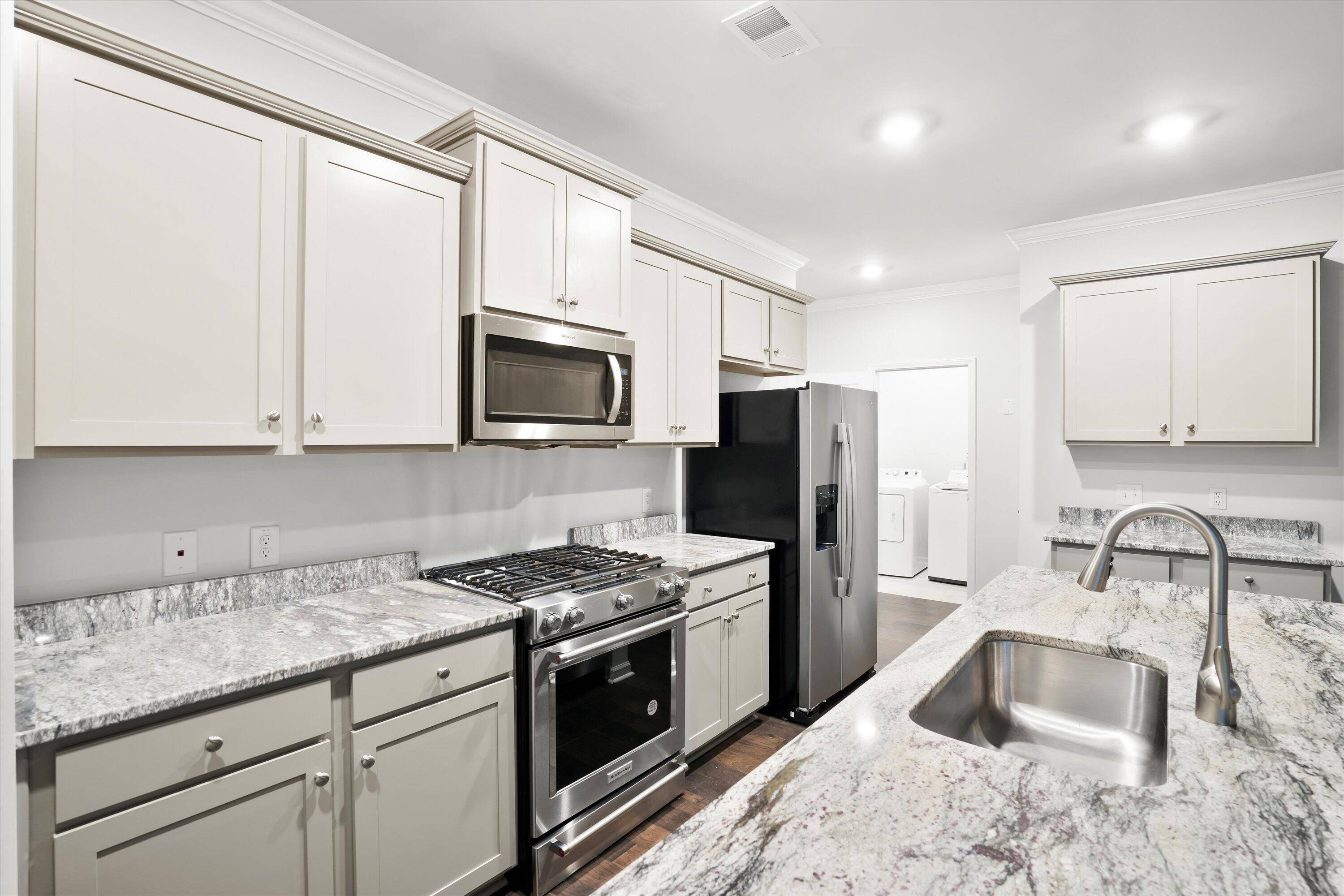 Summerville, SC 29486,332 Long Pier St