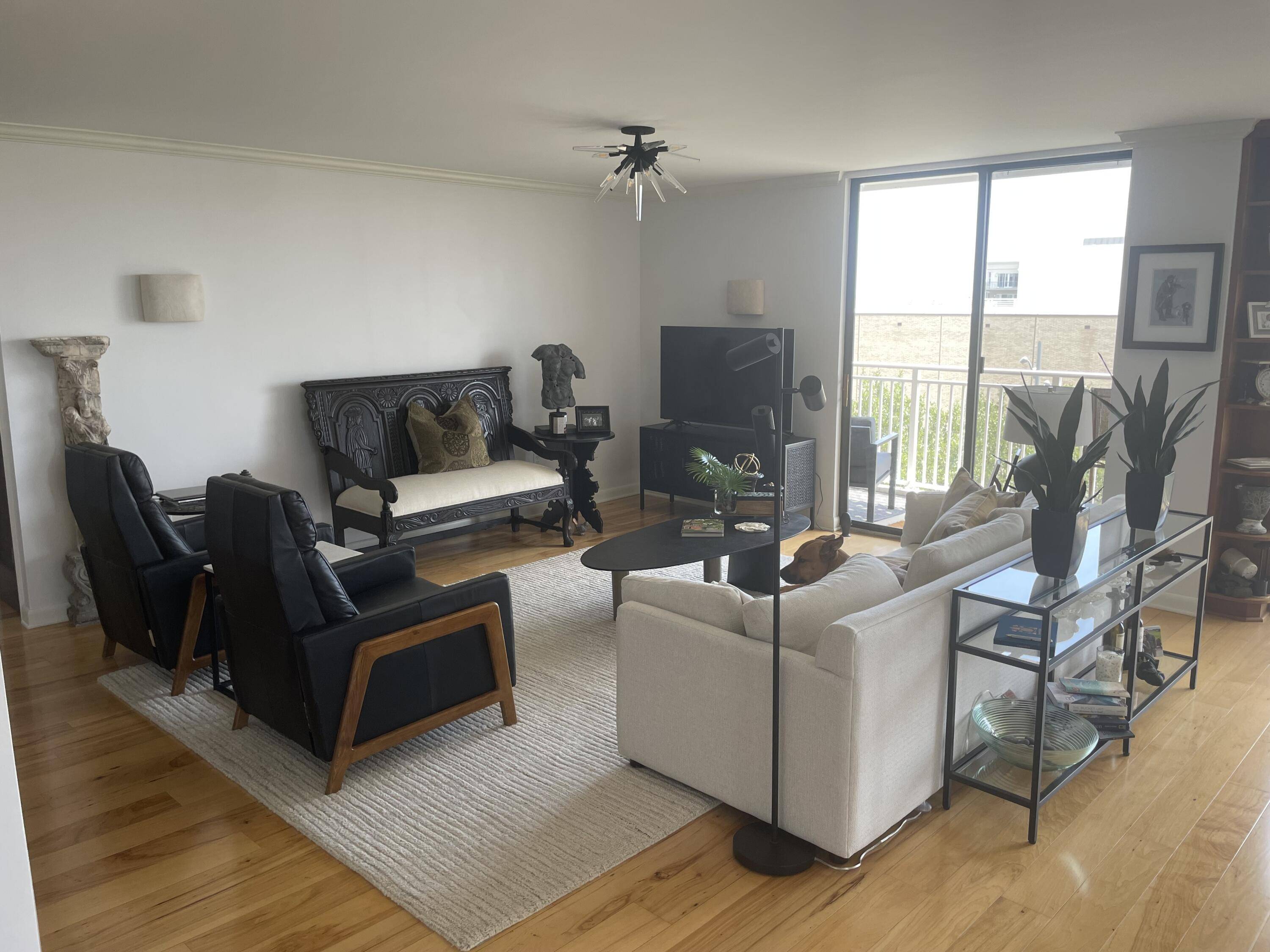 Charleston, SC 29401,330 Concord St #4b