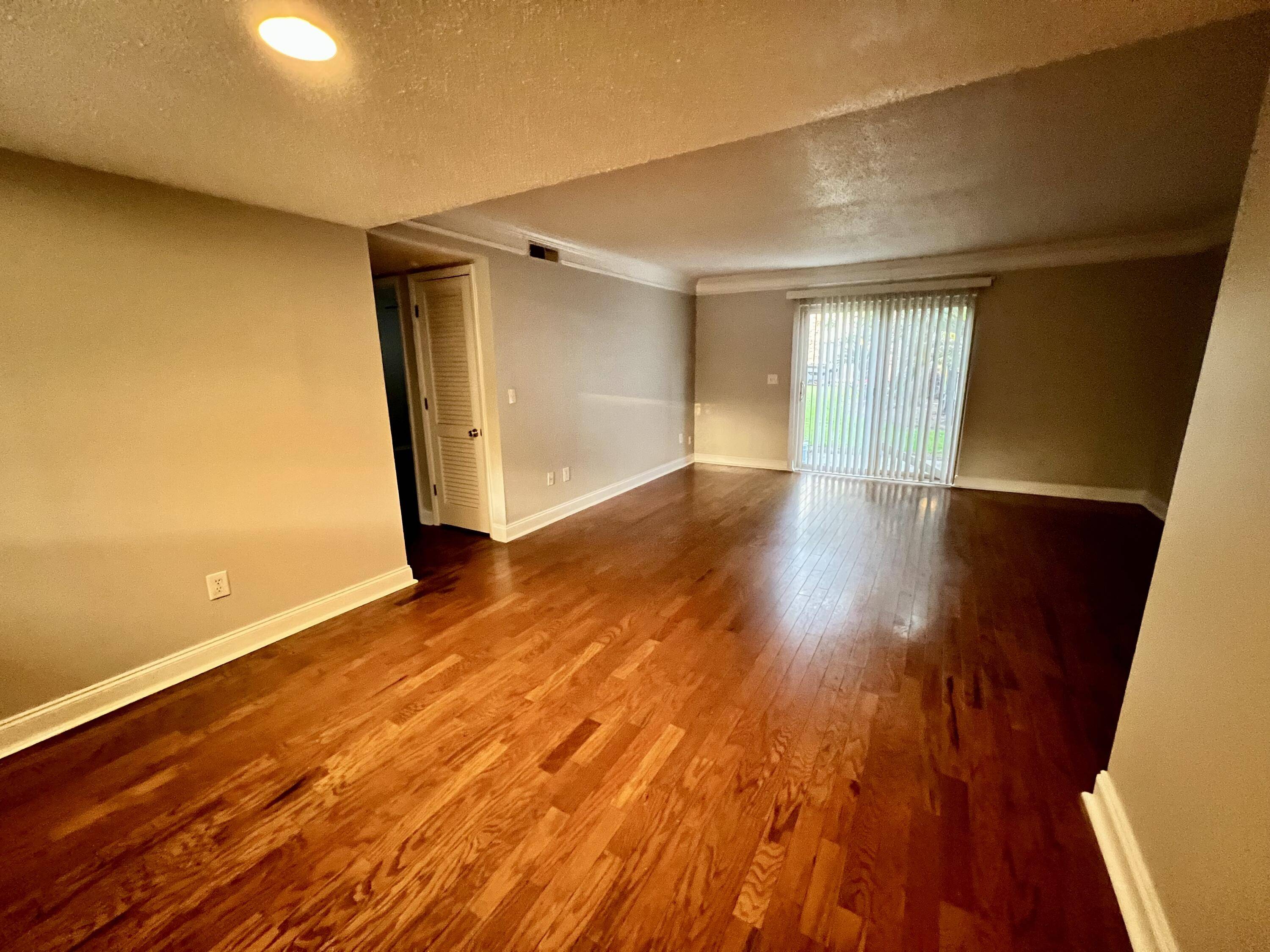 Hanahan, SC 29410,207 Andrea Ln