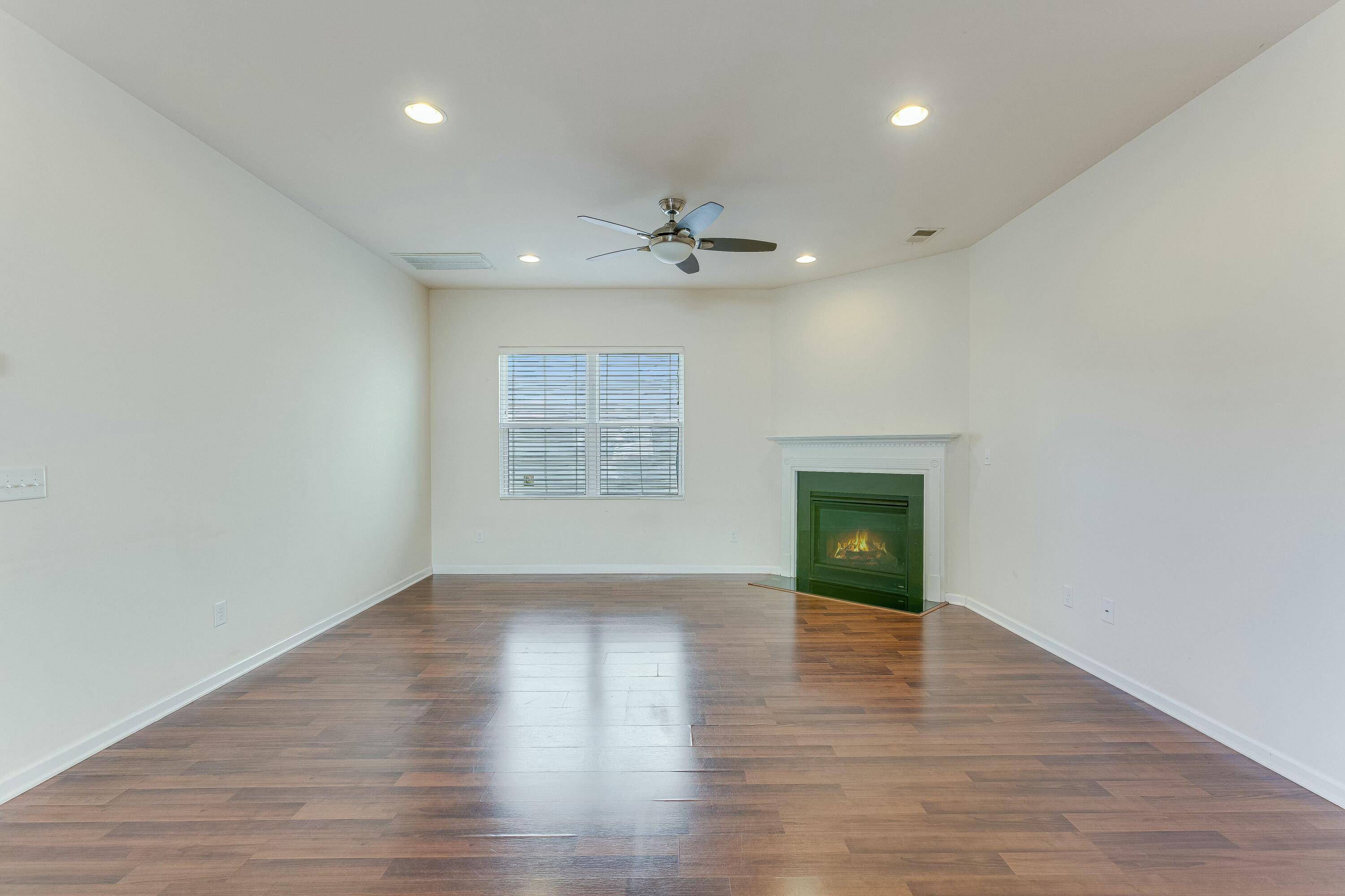 Summerville, SC 29486,346 Iveson Rd