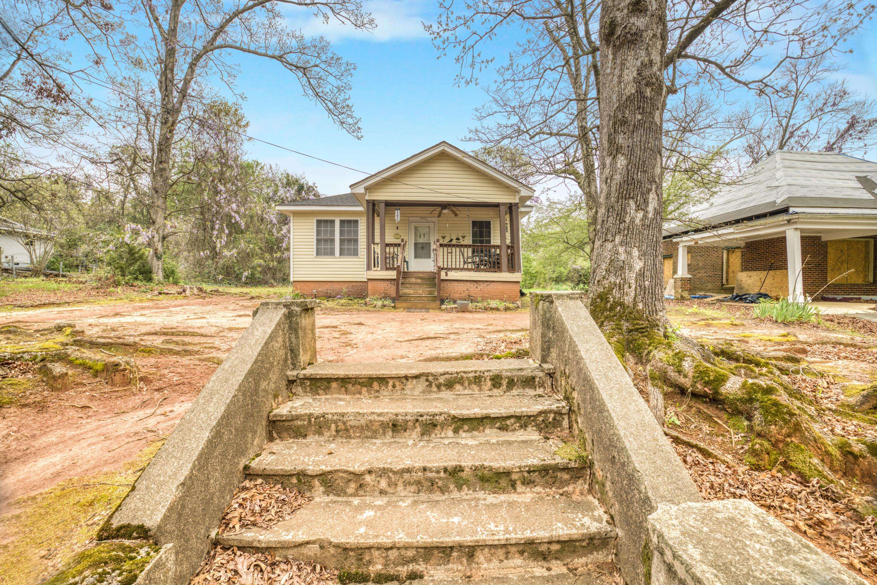 Anderson, SC 29624,107 Brown St