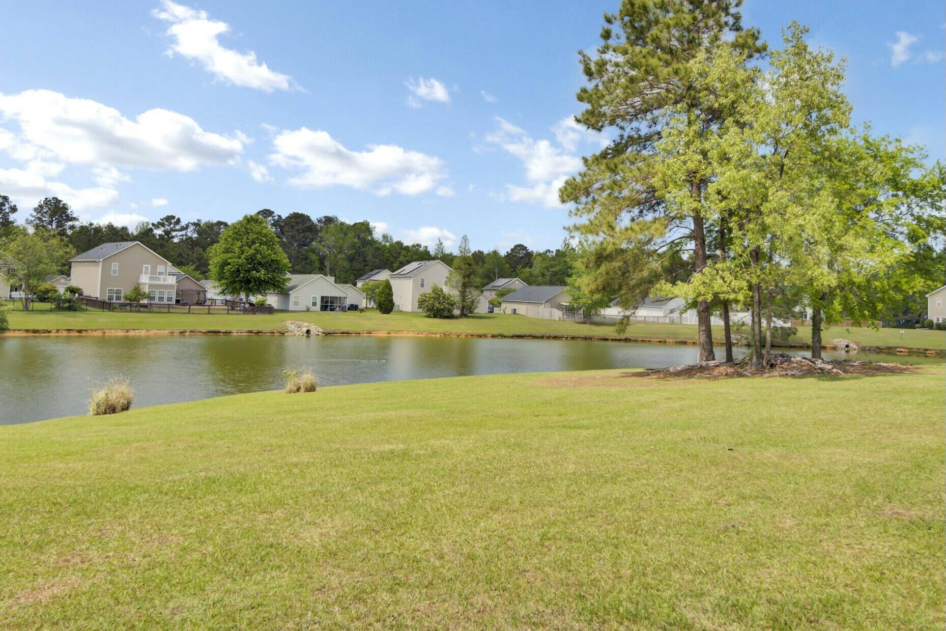 Summerville, SC 29485,318 Seneca River Dr