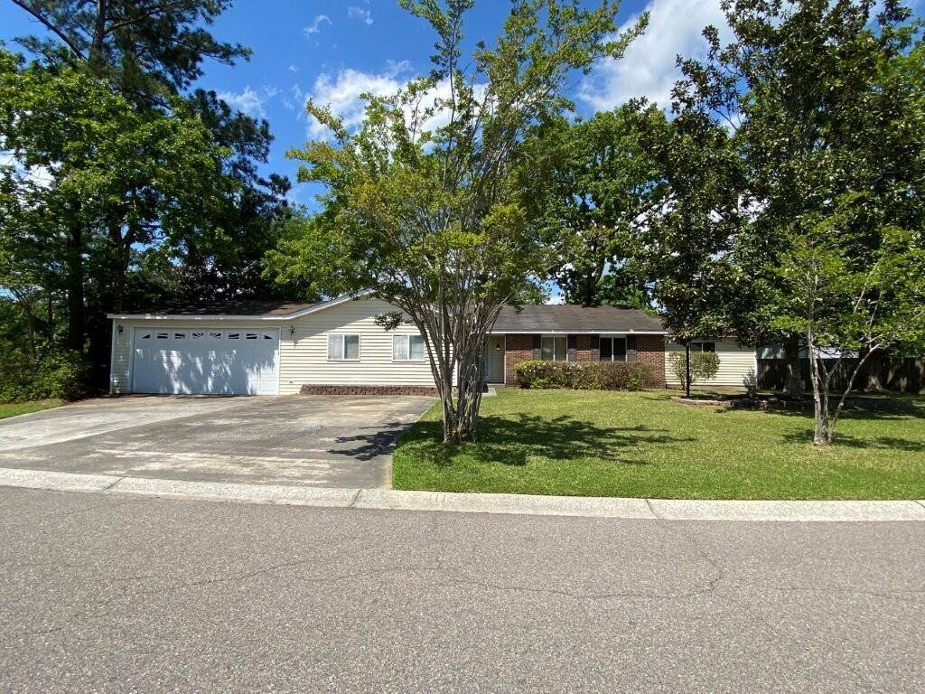 Summerville, SC 29483,411 Navaho Cir