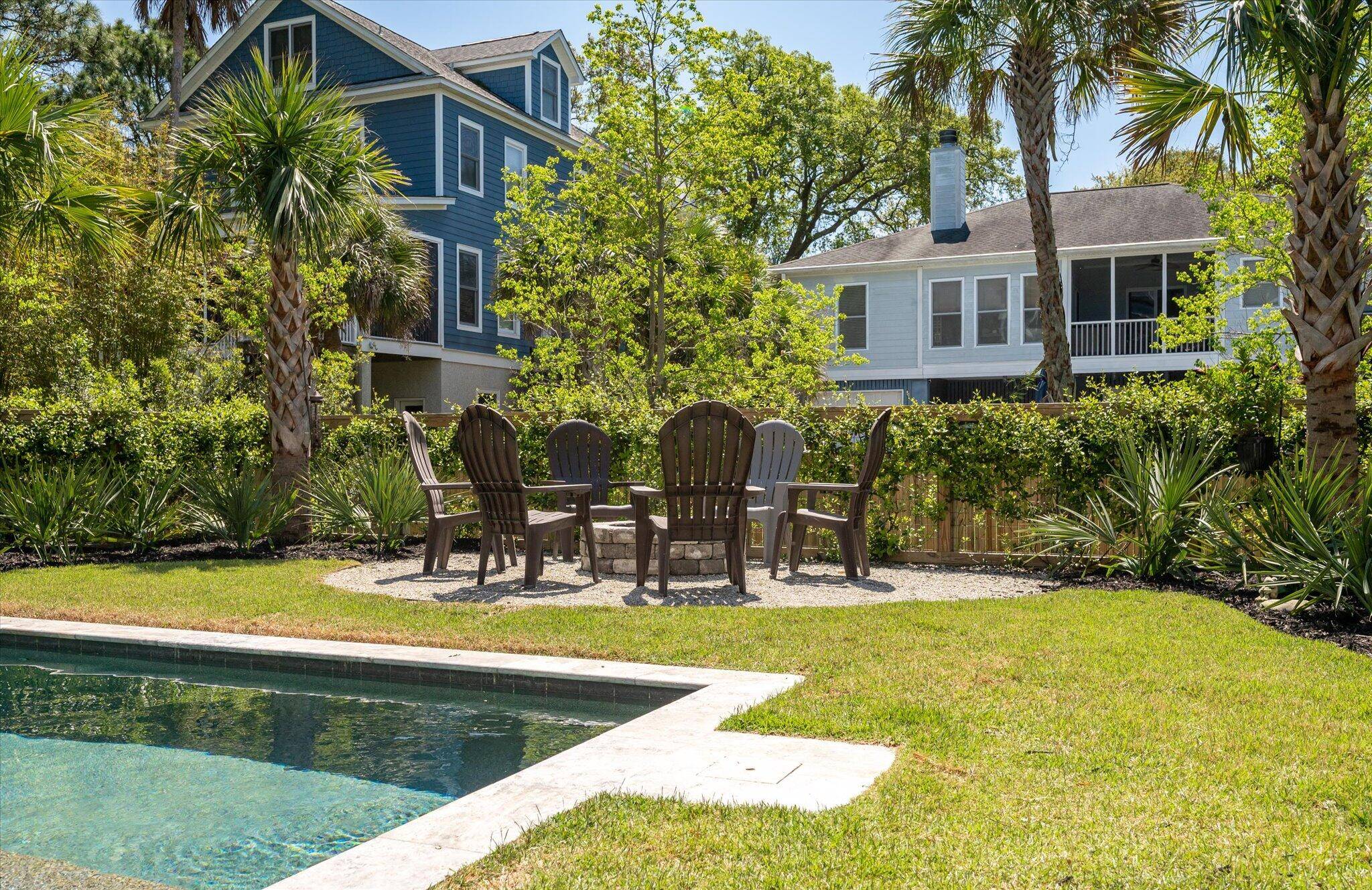 Folly Beach, SC 29439,409 W Indian Ave