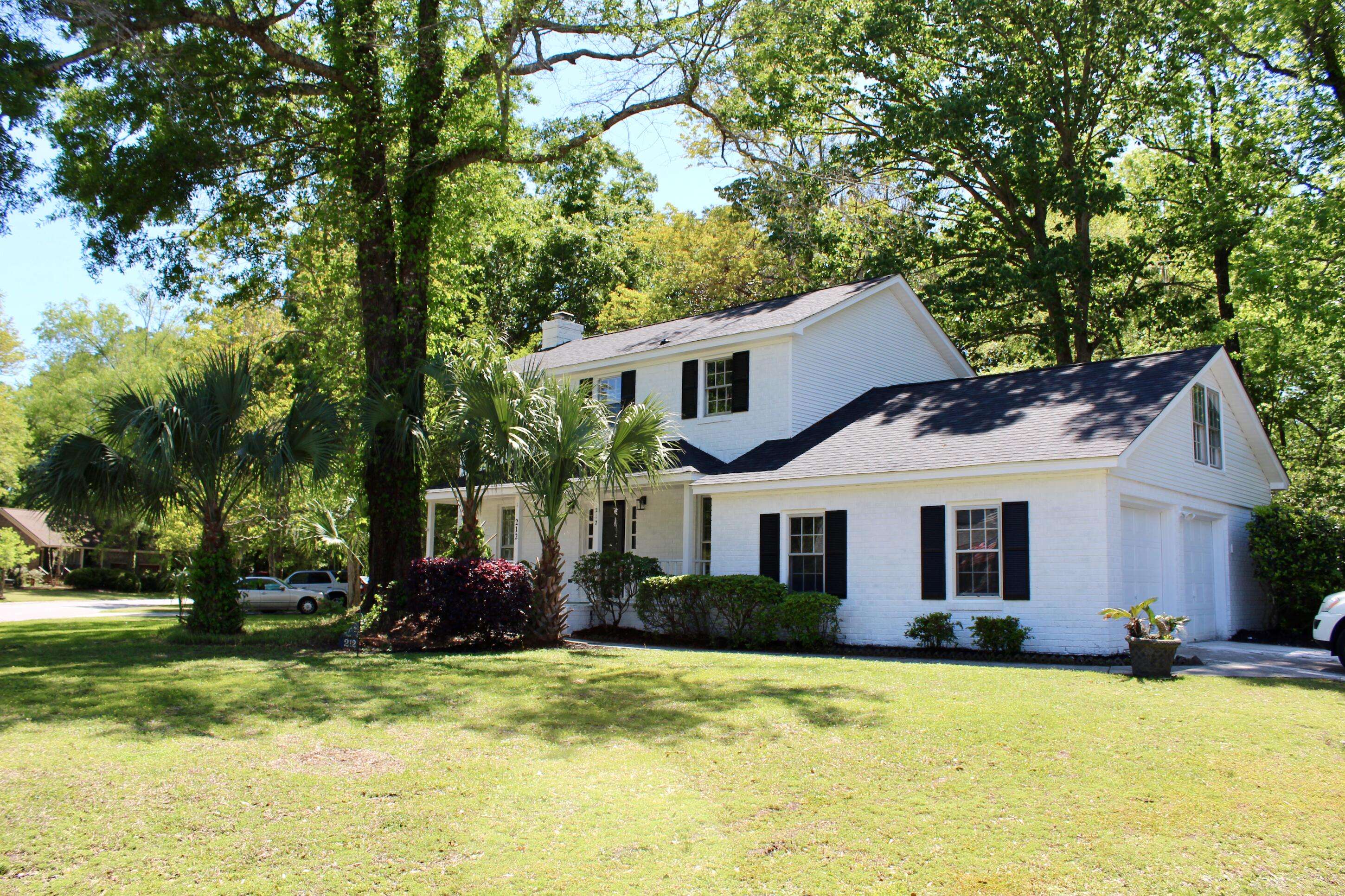 Summerville, SC 29485,212 Blue Heron Dr