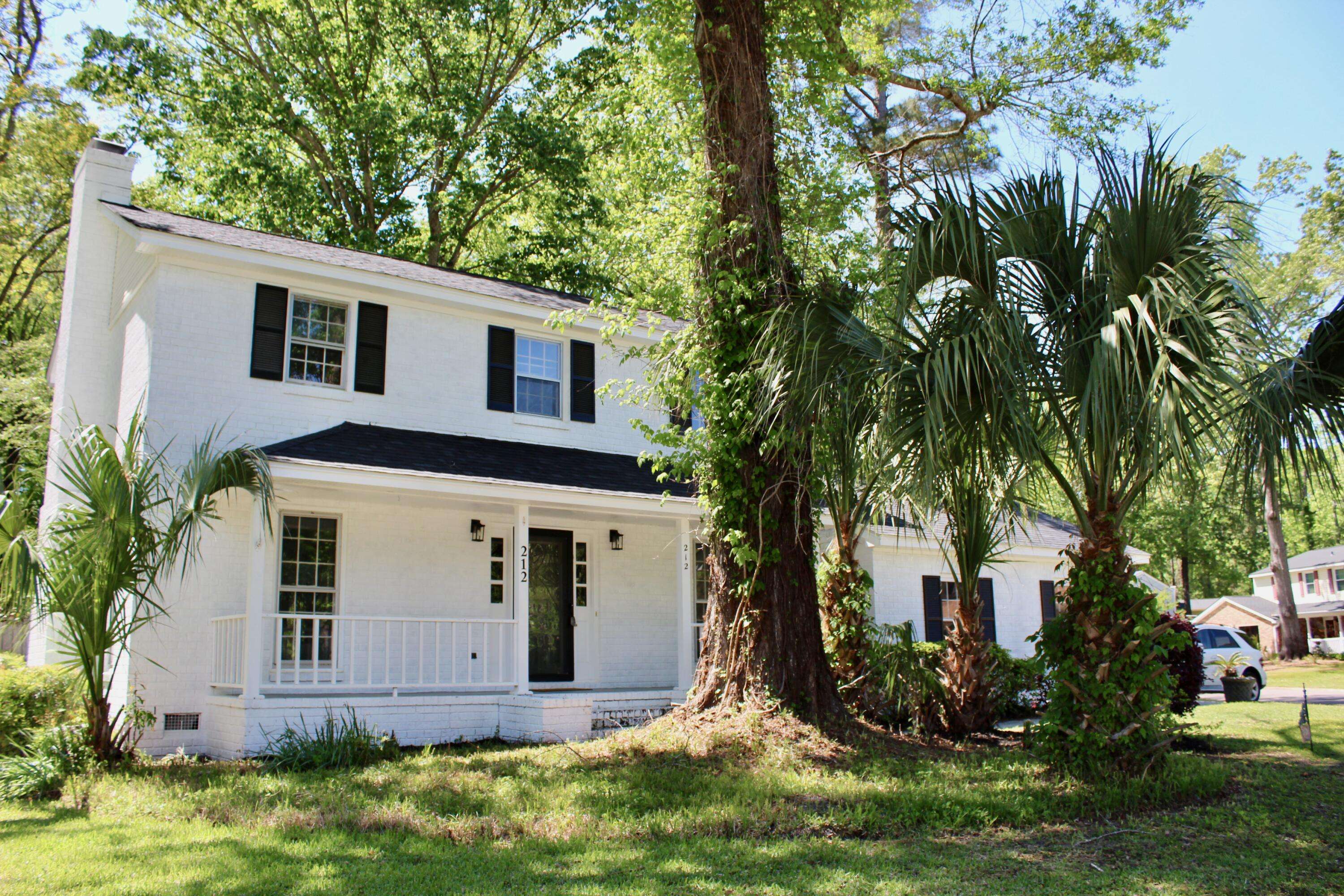 Summerville, SC 29485,212 Blue Heron Dr