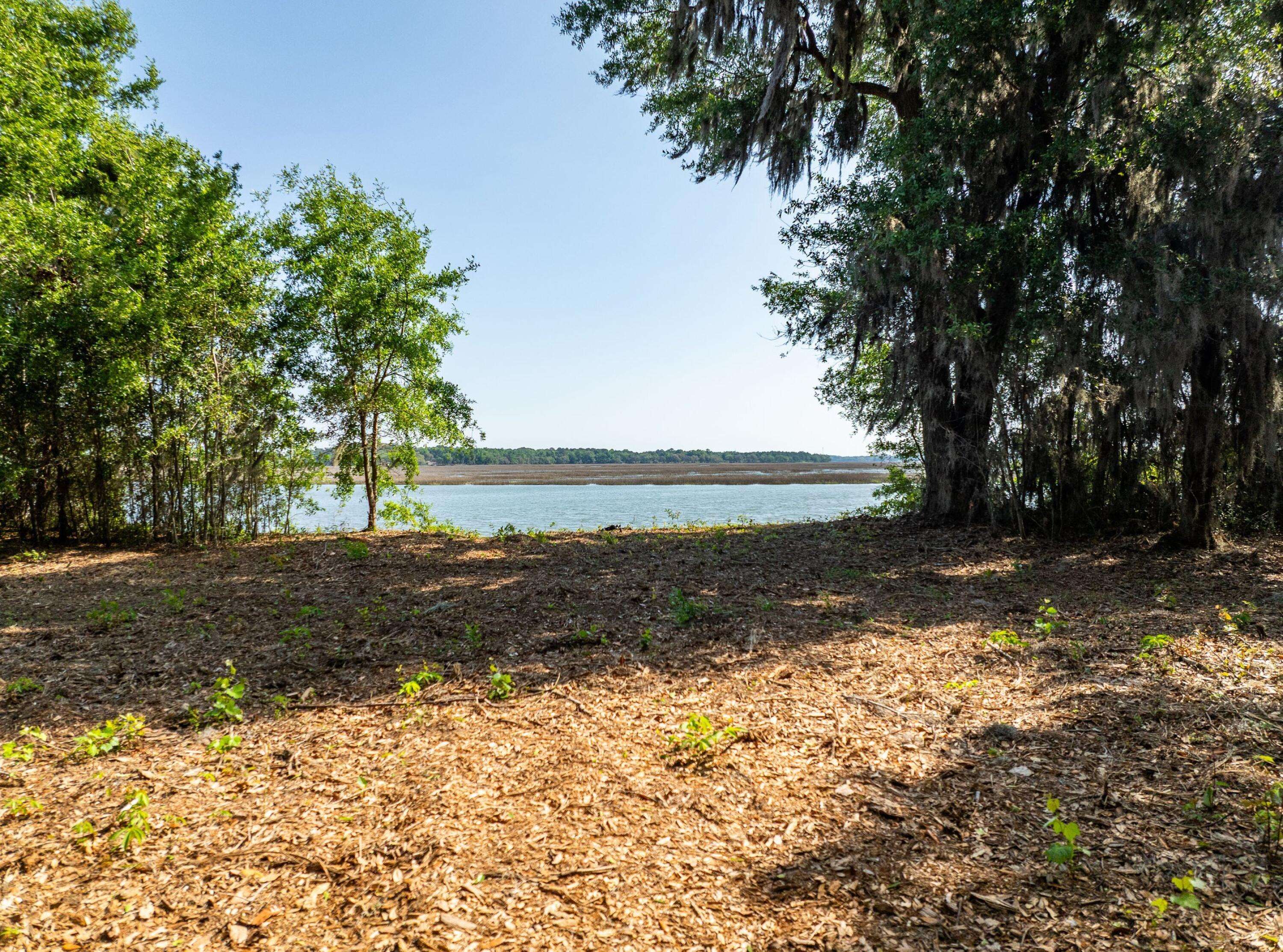 Saint Helena Island, SC 29920,16 Comfort Pt