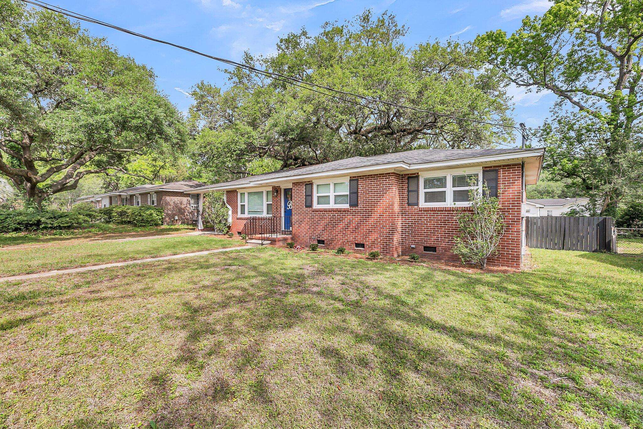 North Charleston, SC 29405,1142 Camden St