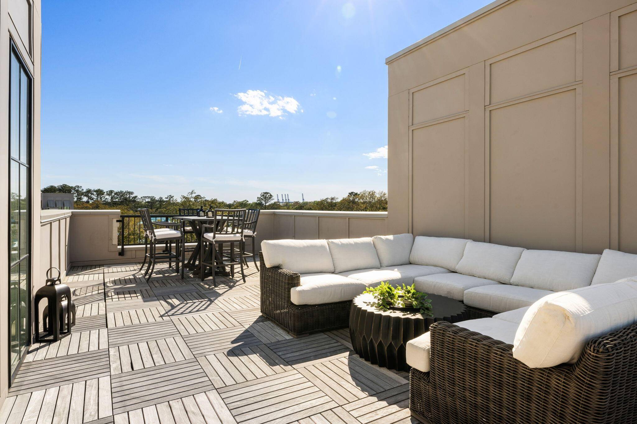 Charleston, SC 29492,508 Helmsman St