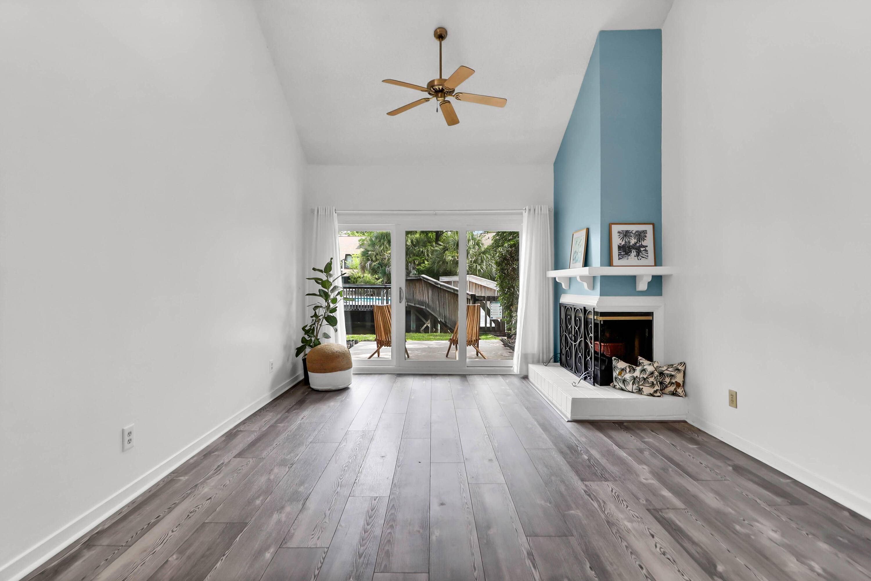Mount Pleasant, SC 29464,1136 Shadow Lake Cir