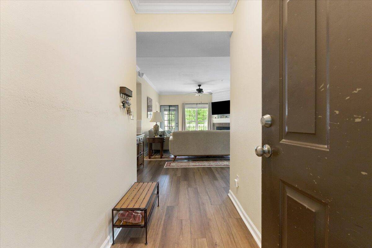Charleston, SC 29412,700 Daniel Ellis Dr #3208