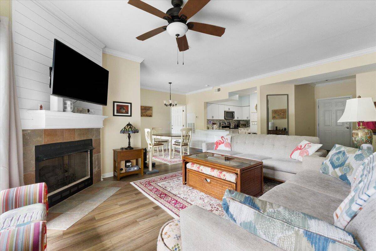 Charleston, SC 29412,700 Daniel Ellis Dr #3208