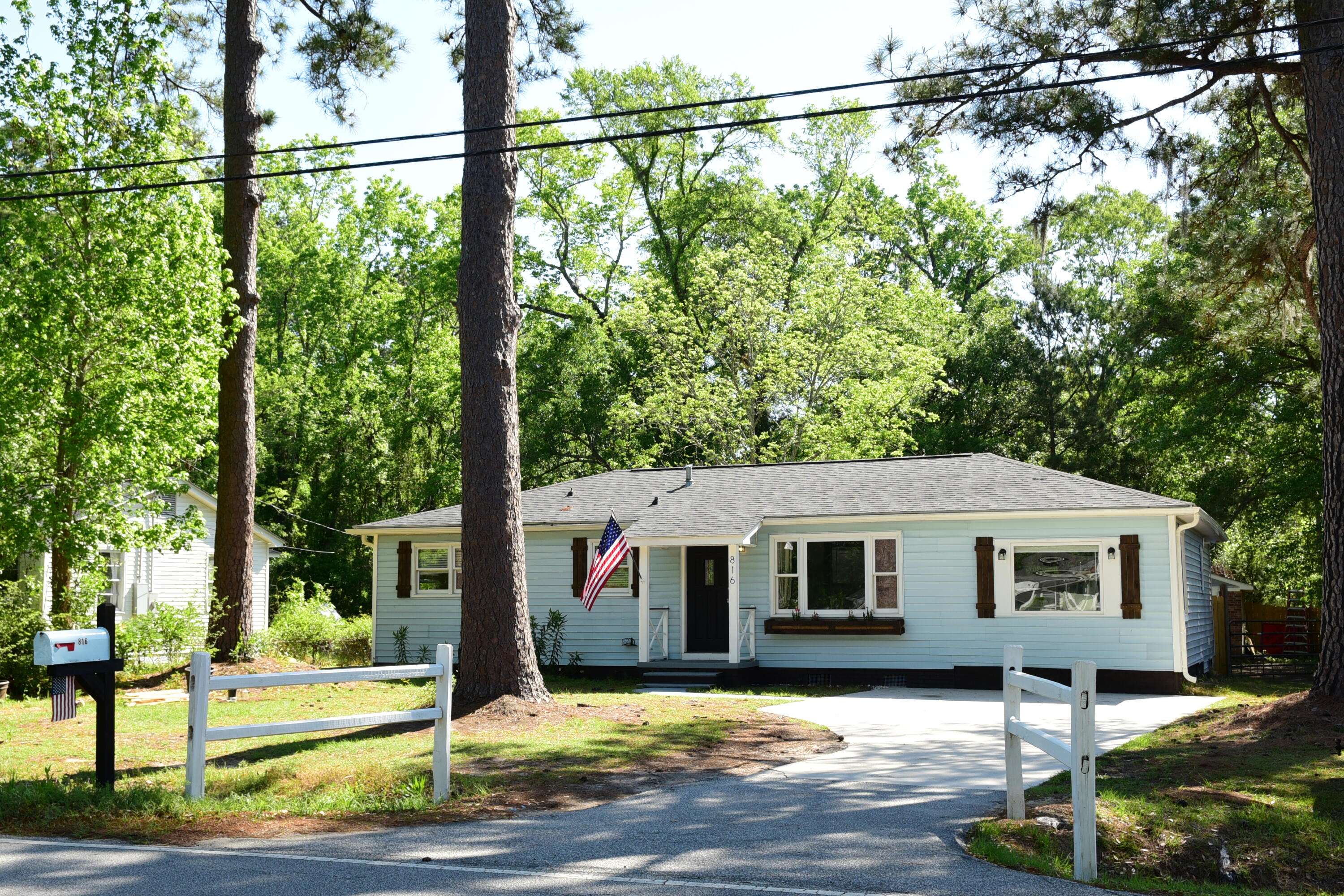 Charleston, SC 29414,816 Savage Rd