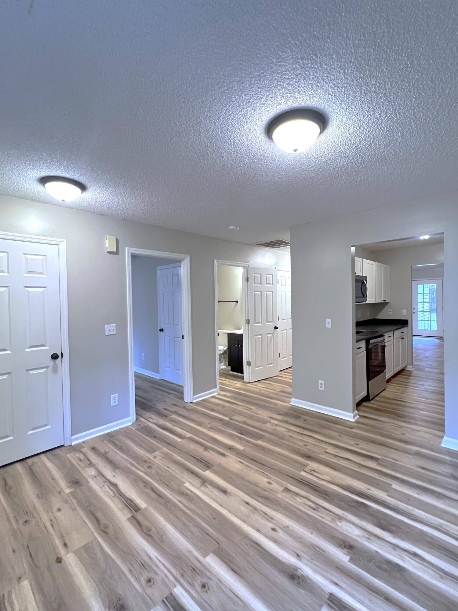 North Charleston, SC 29418,7943 Vermont Rd