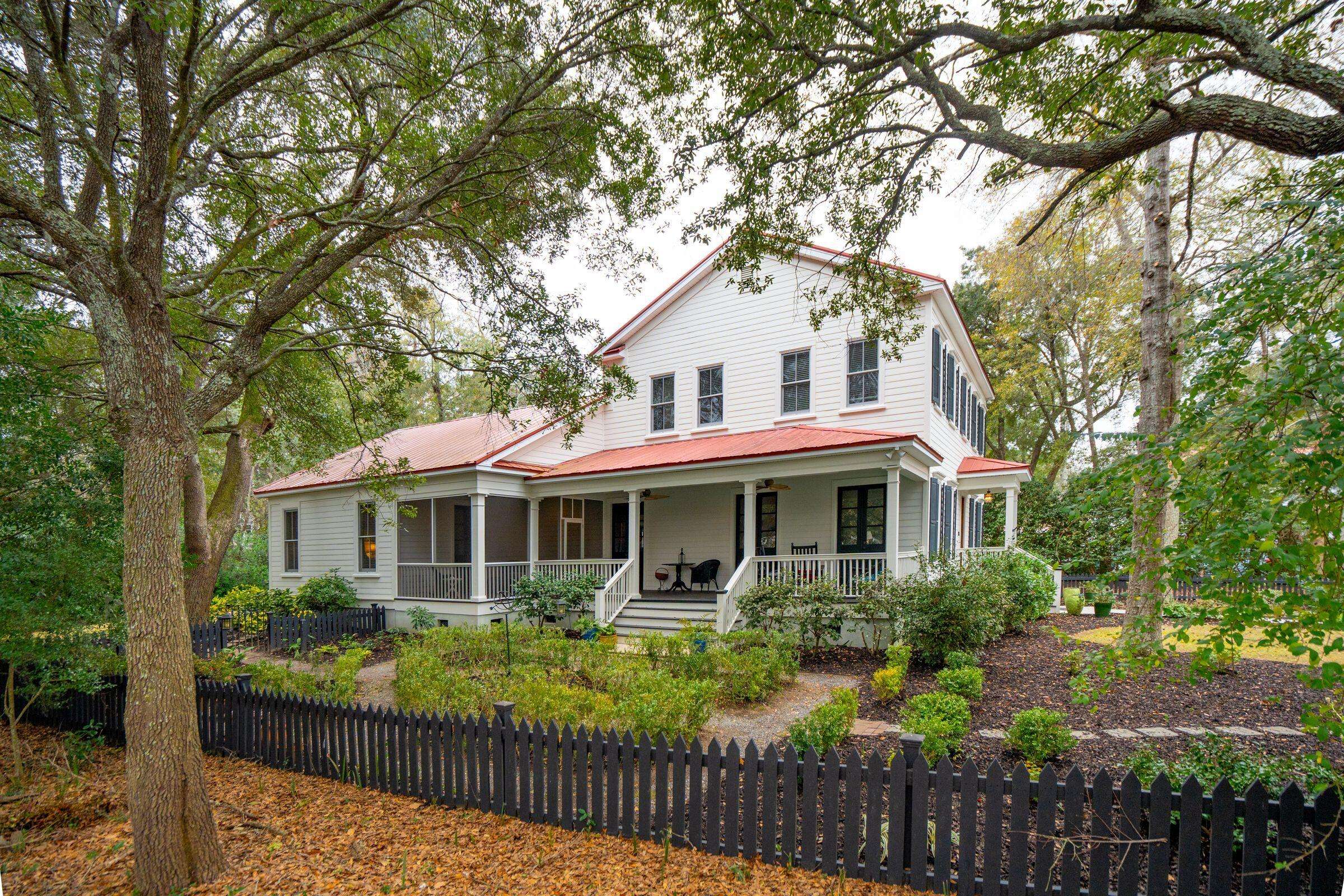 Mount Pleasant, SC 29464,305 N Civitas St