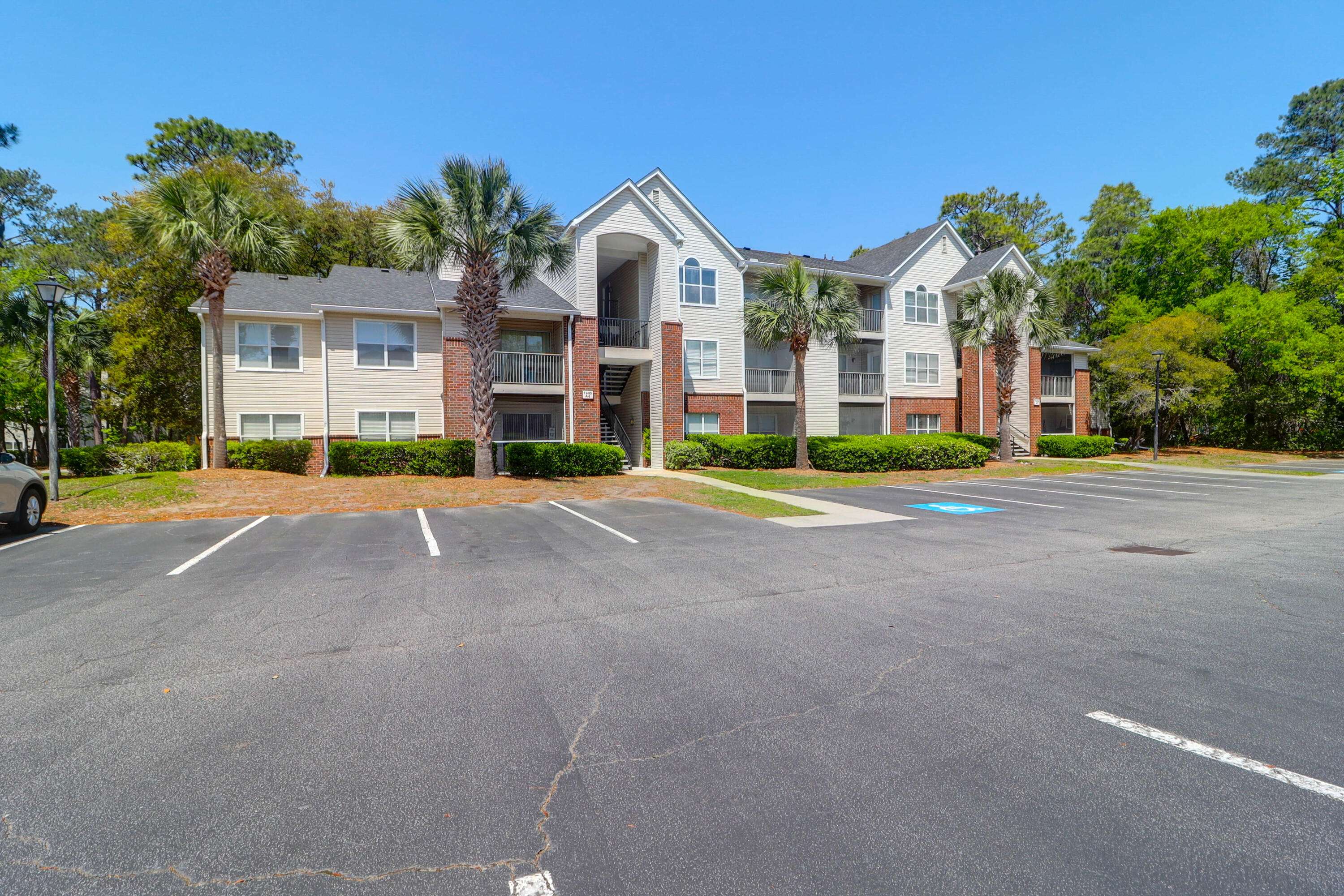 Mount Pleasant, SC 29466,2011 N Highway 17 #1400t