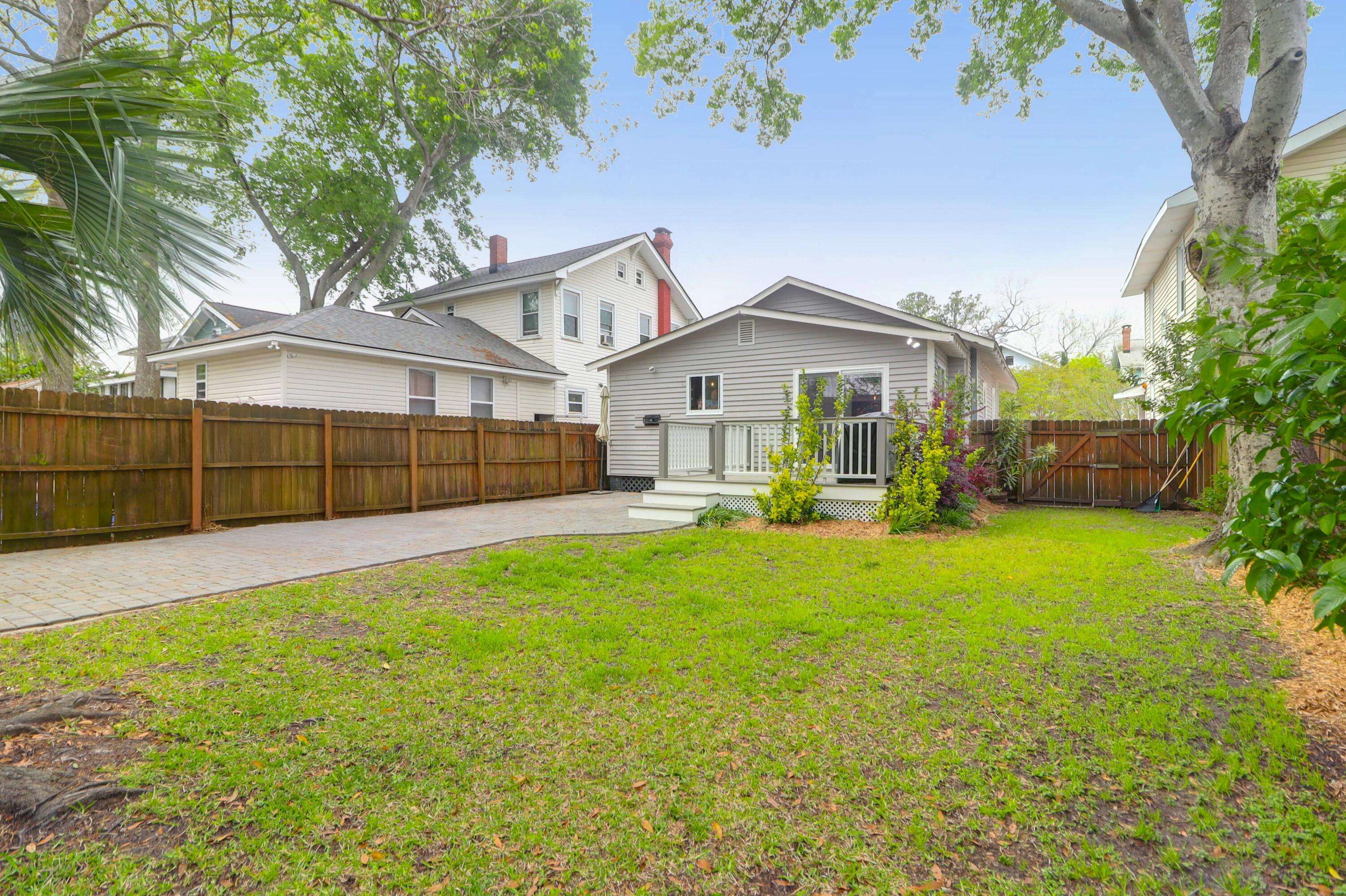 Charleston, SC 29403,71 Cypress St