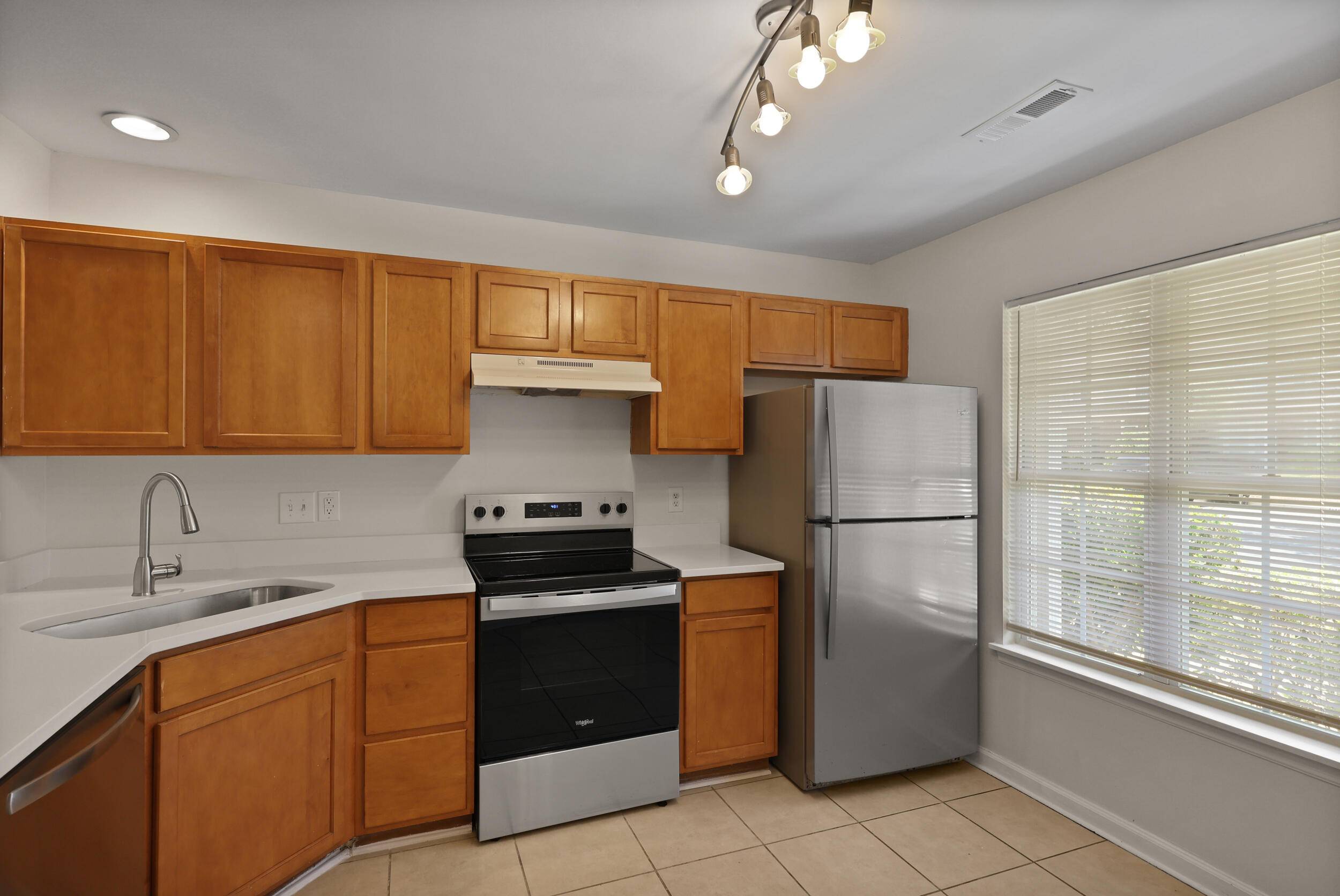 Goose Creek, SC 29445,145 Taylor Cir