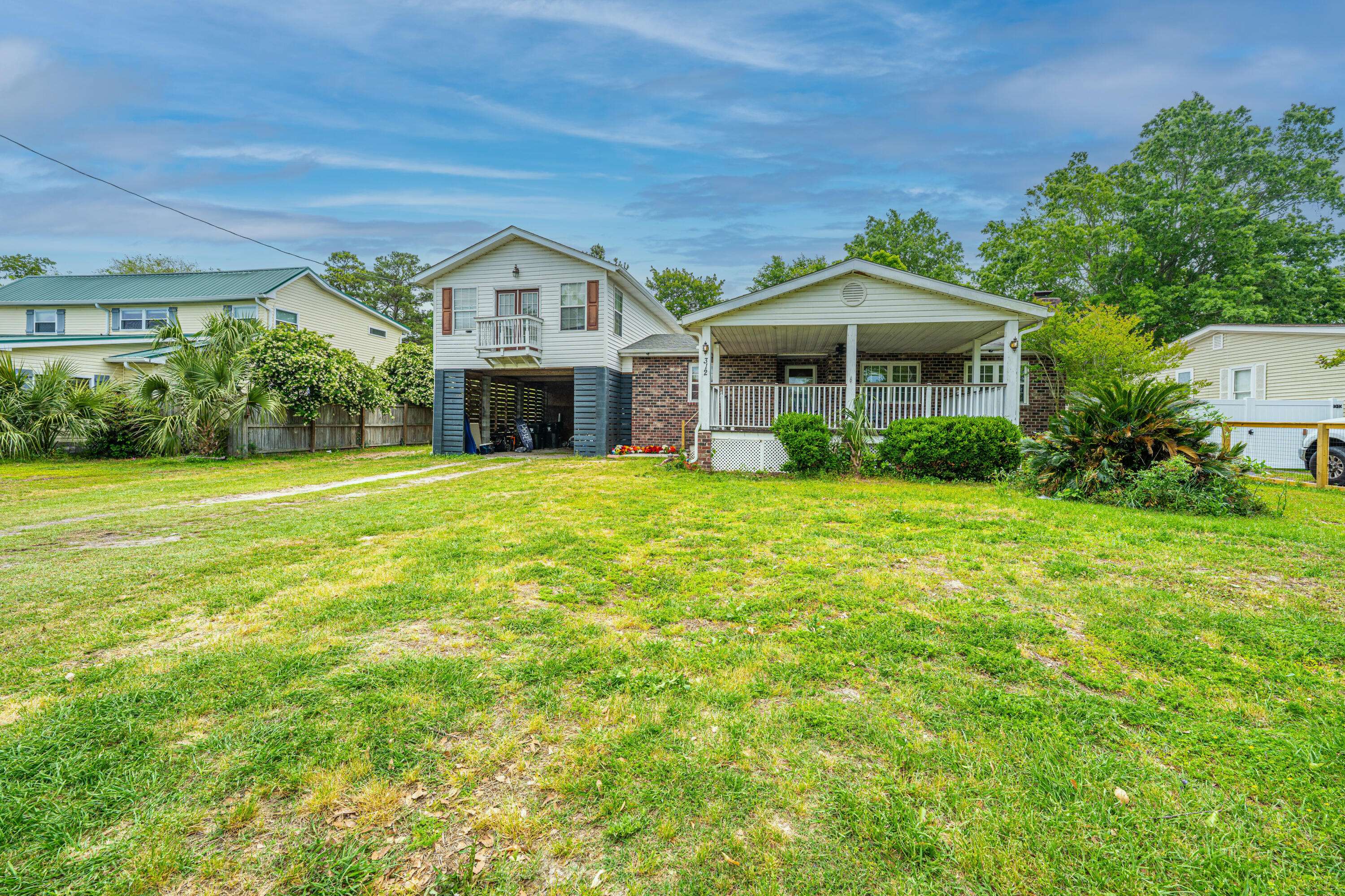 Bonneau, SC 29431,312 Lake Moultrie Dr