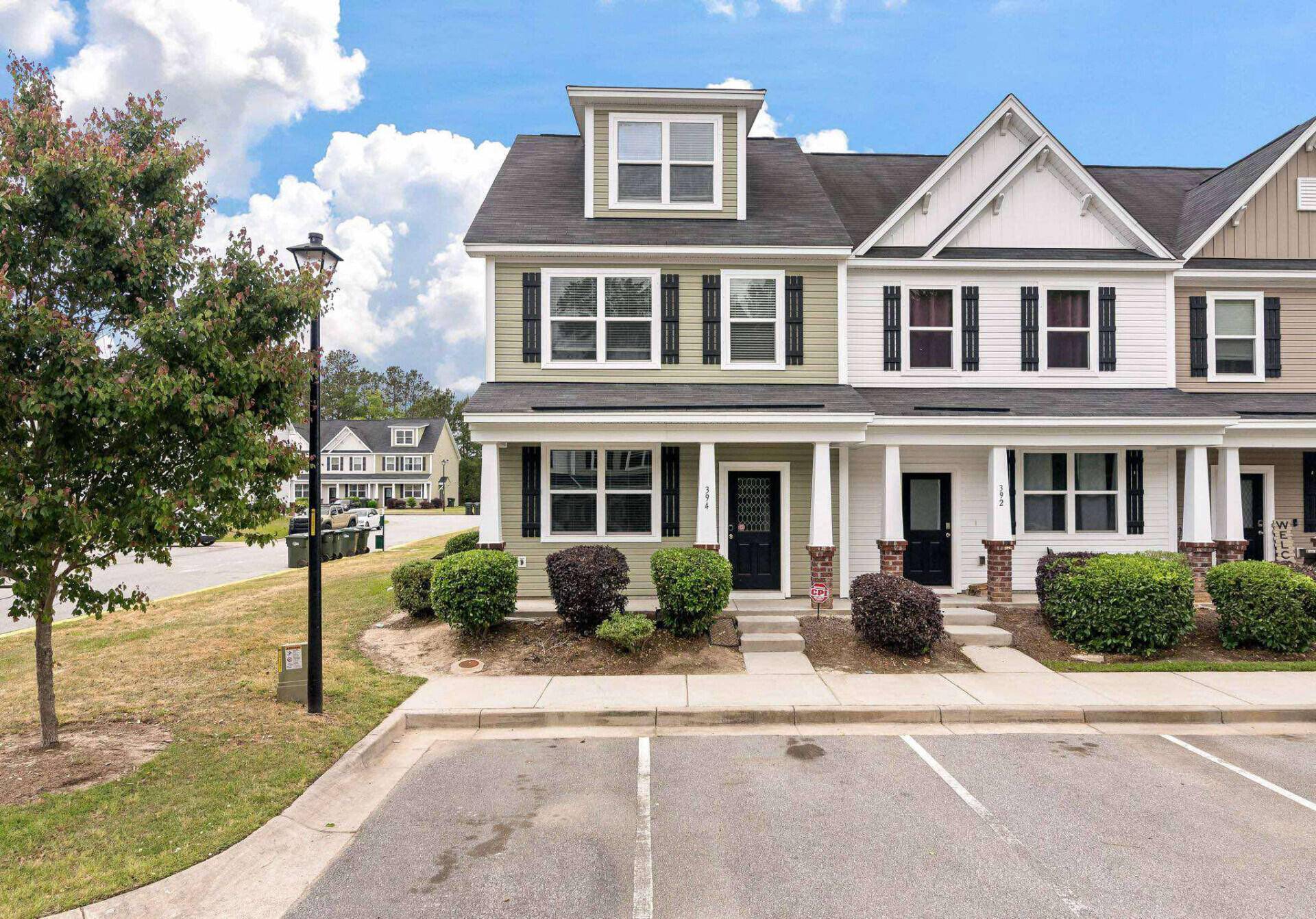 Goose Creek, SC 29445,394 Flyway Rd