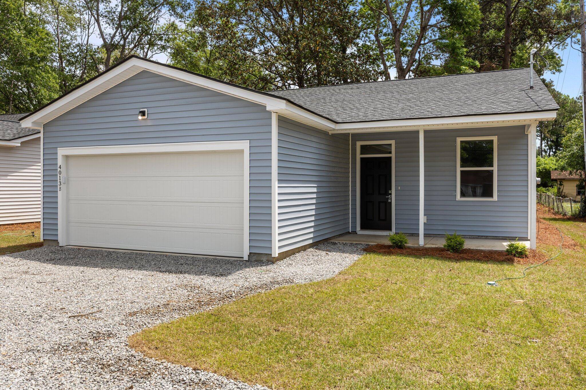 Ladson, SC 29456,4013 B Ladson Rd