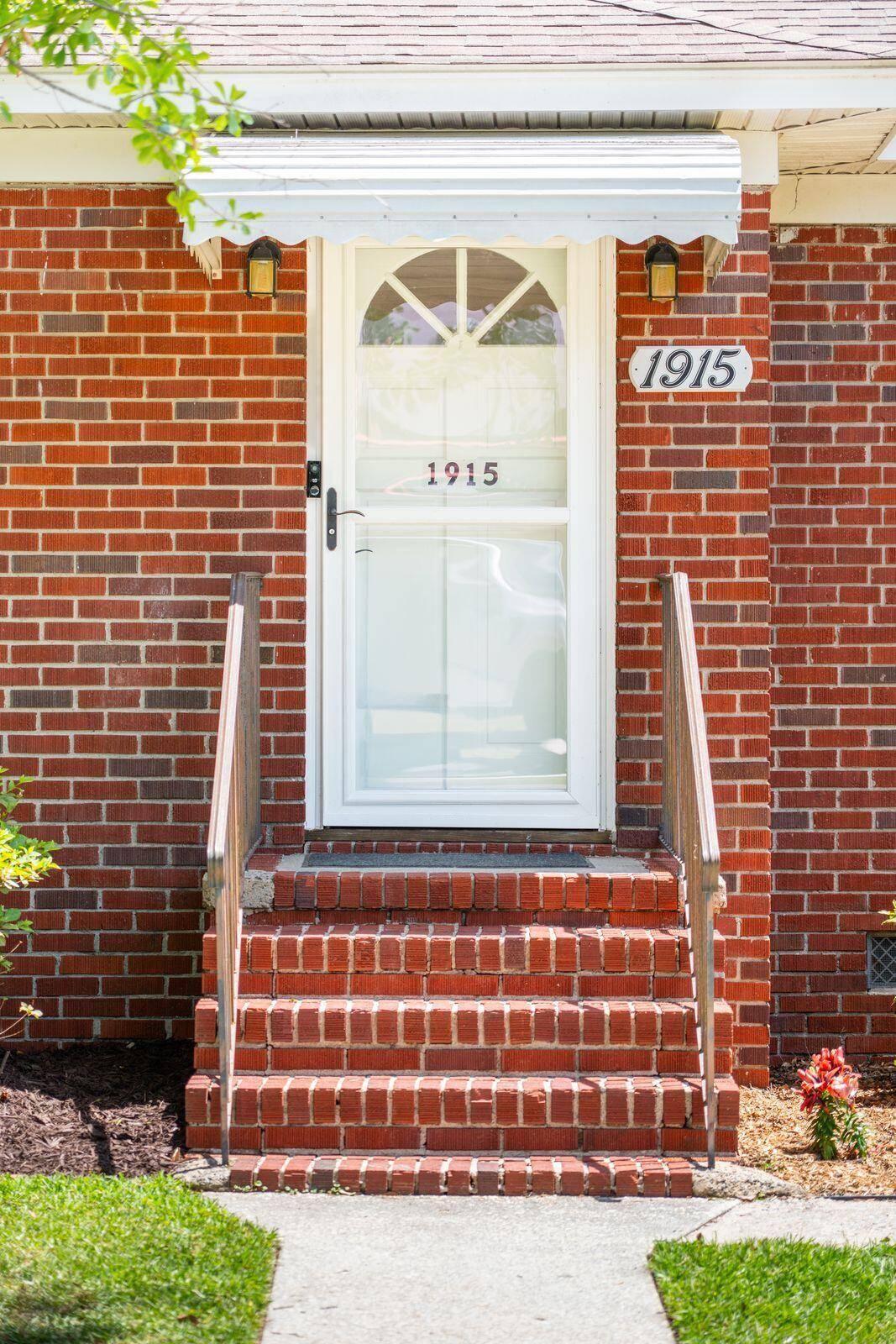 North Charleston, SC 29406,1915 Aichele Dr