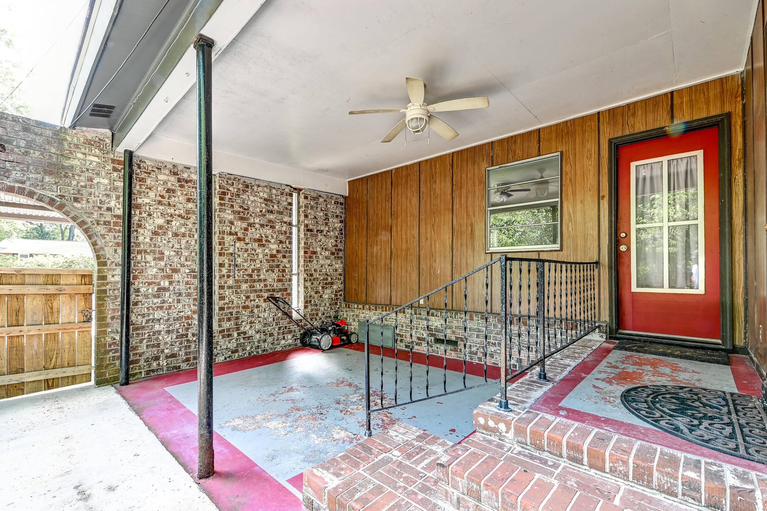 Summerville, SC 29483,108 Helen Dr