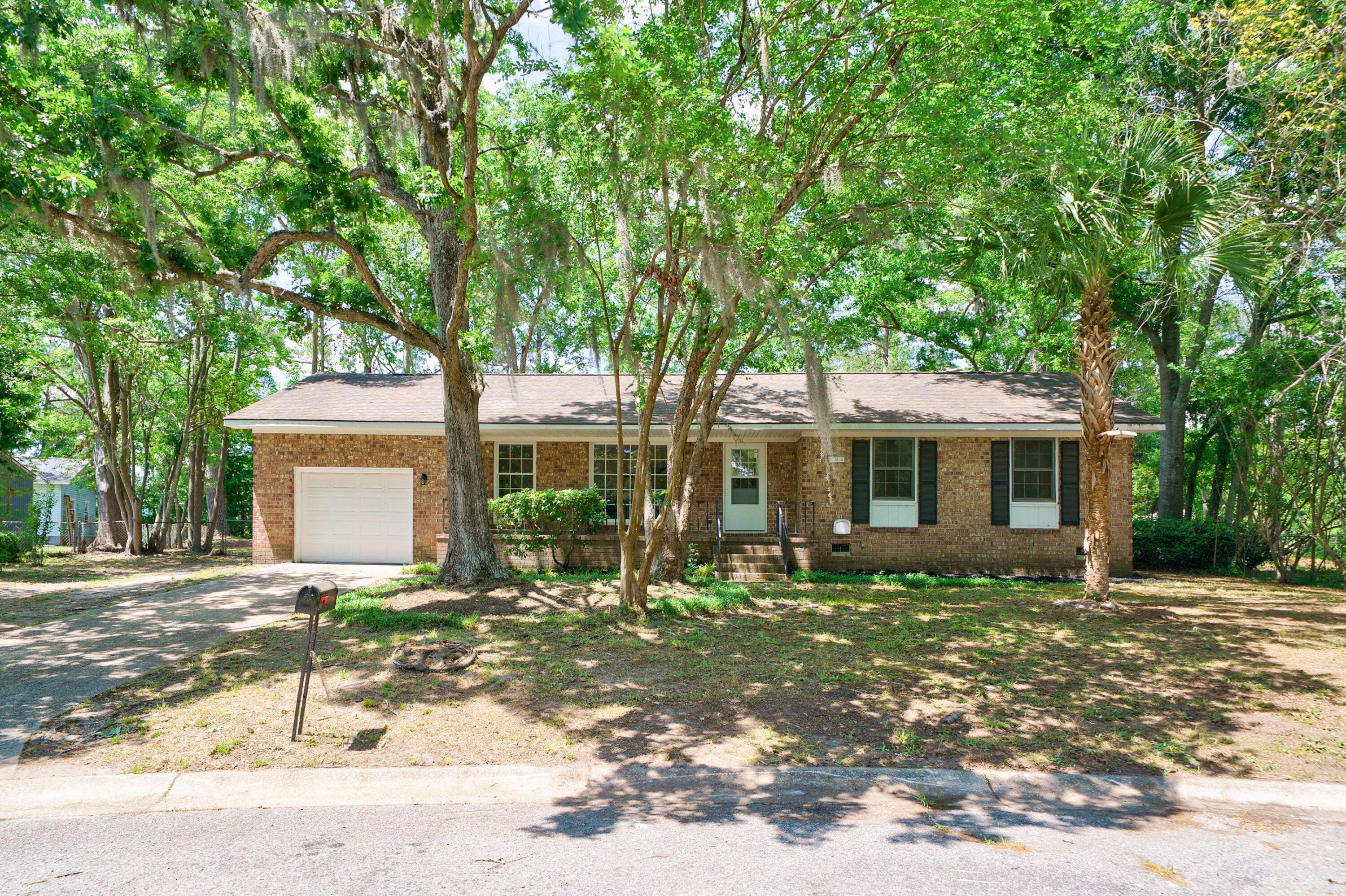 Ladson, SC 29456,106 Kent Cir