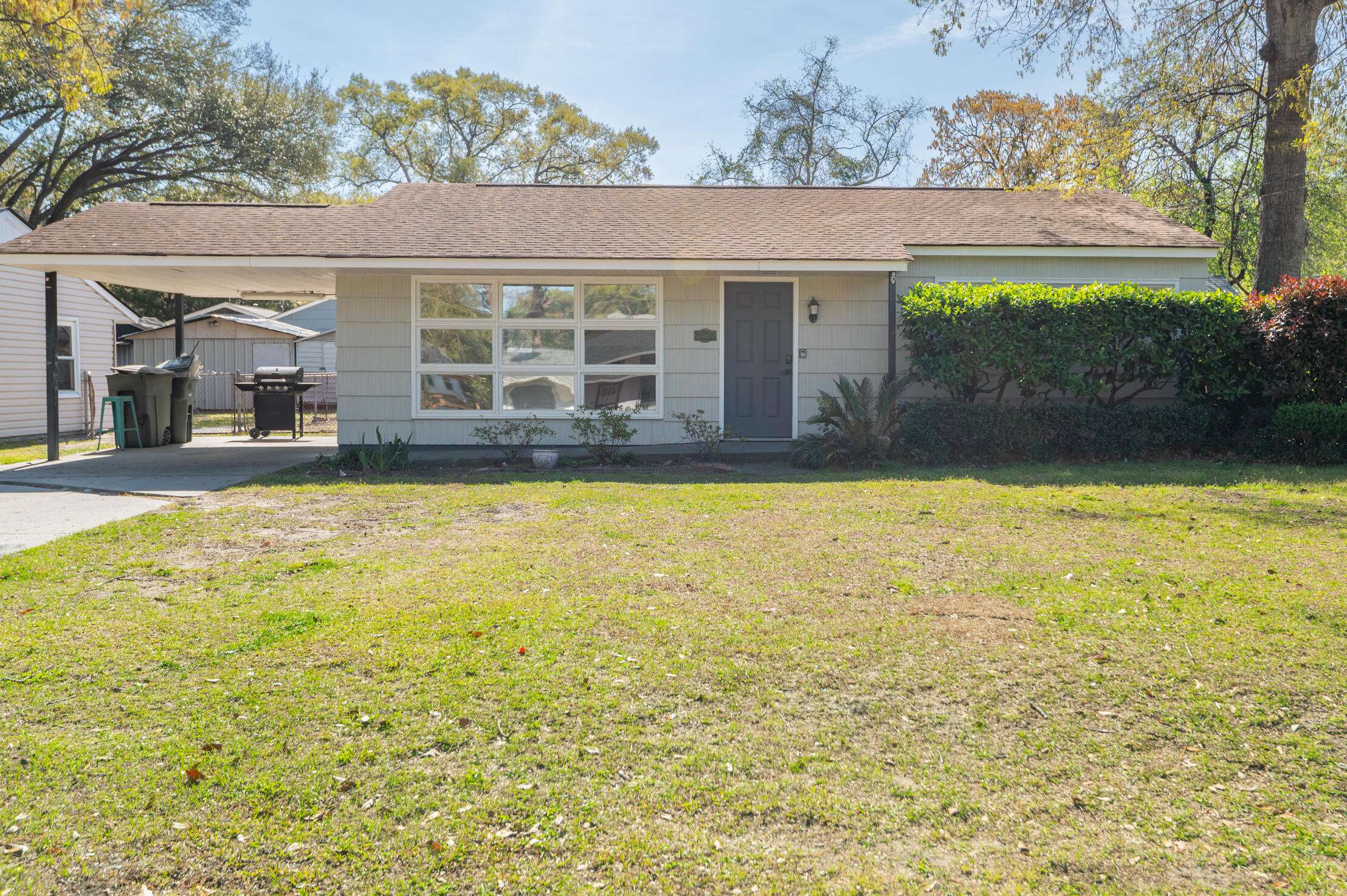Hanahan, SC 29410,1230 Hawthorne Cir