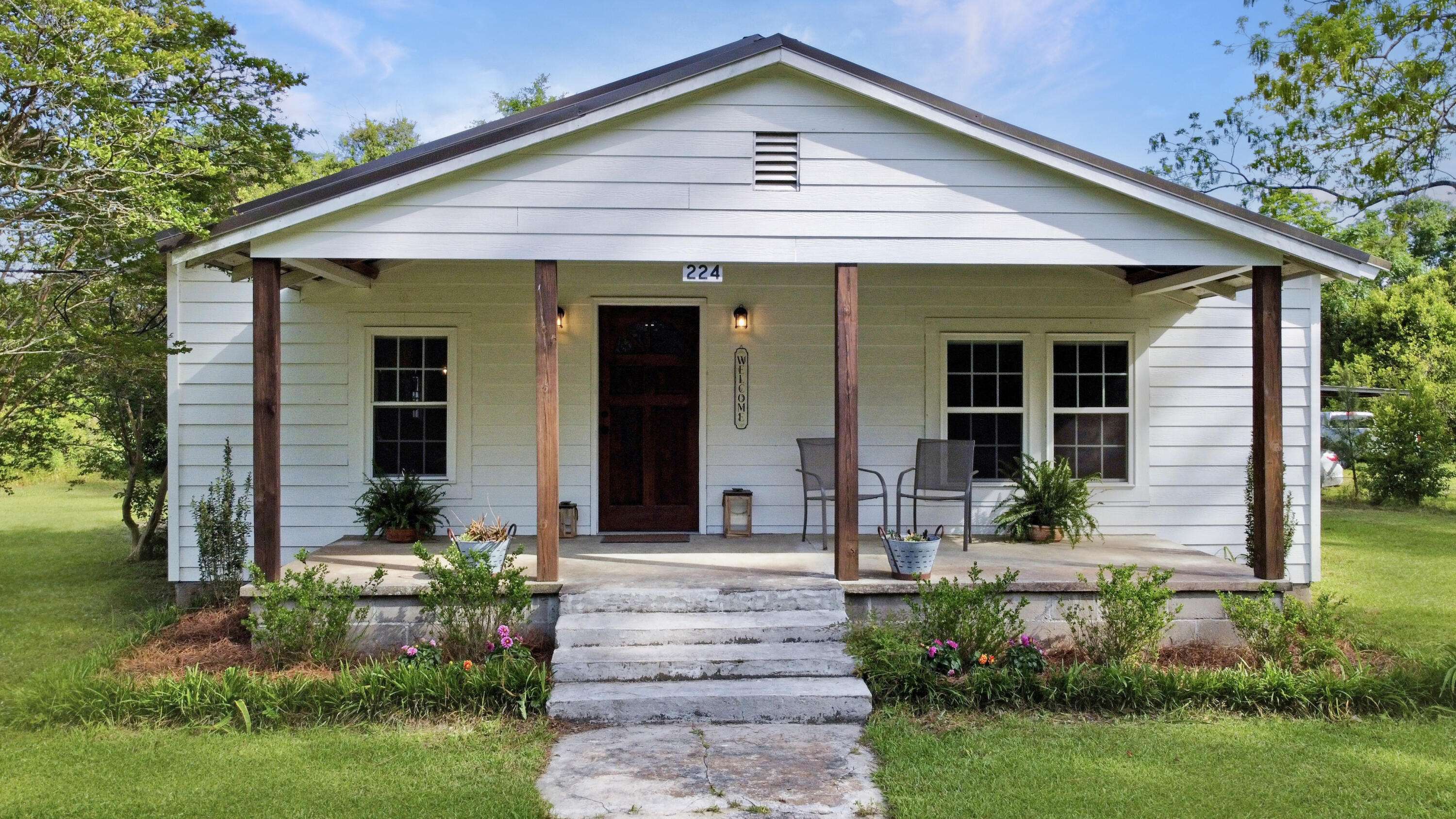 Reevesville, SC 29471,224 Reeves St