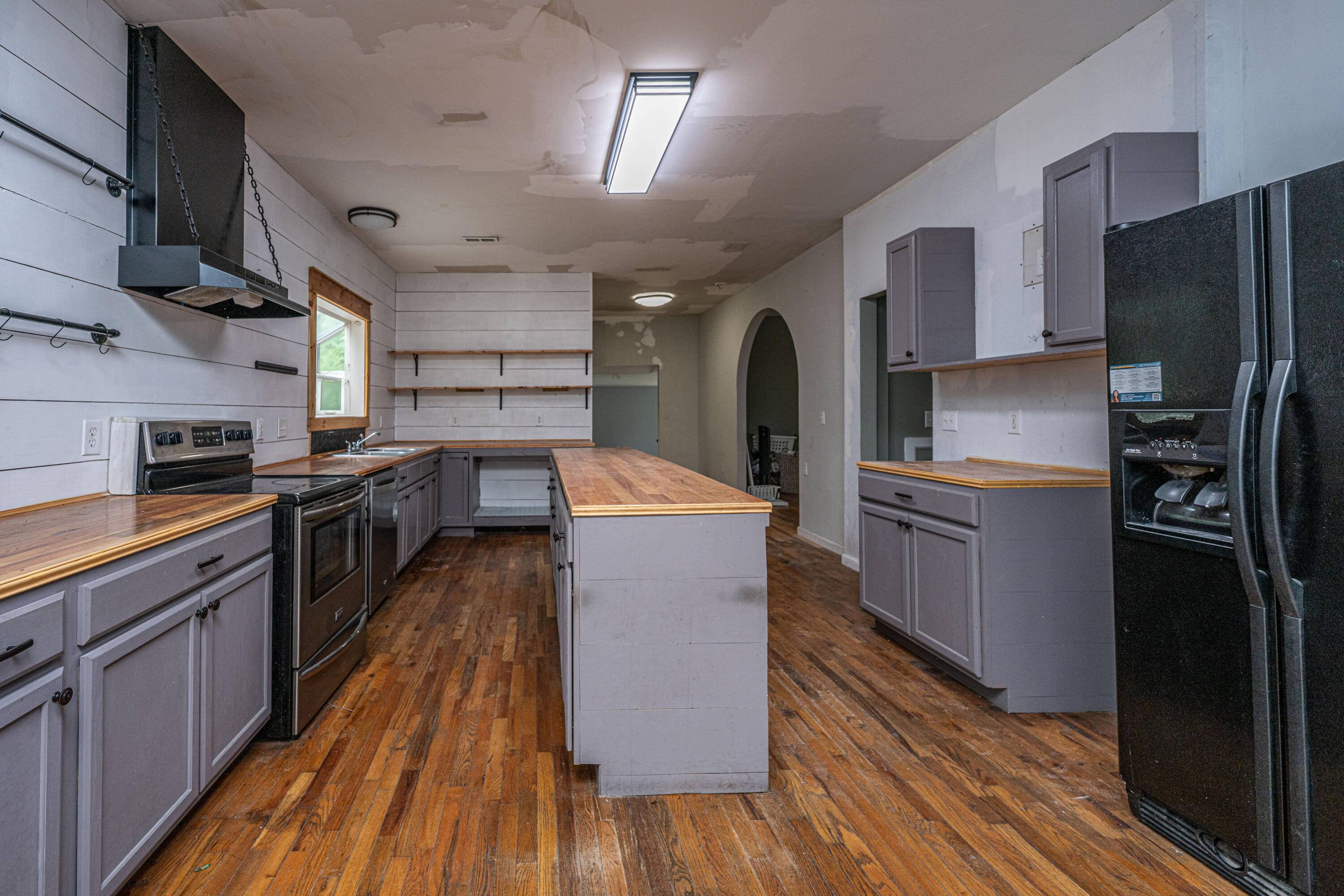 Cross, SC 29436,312 Piney Grove Rd