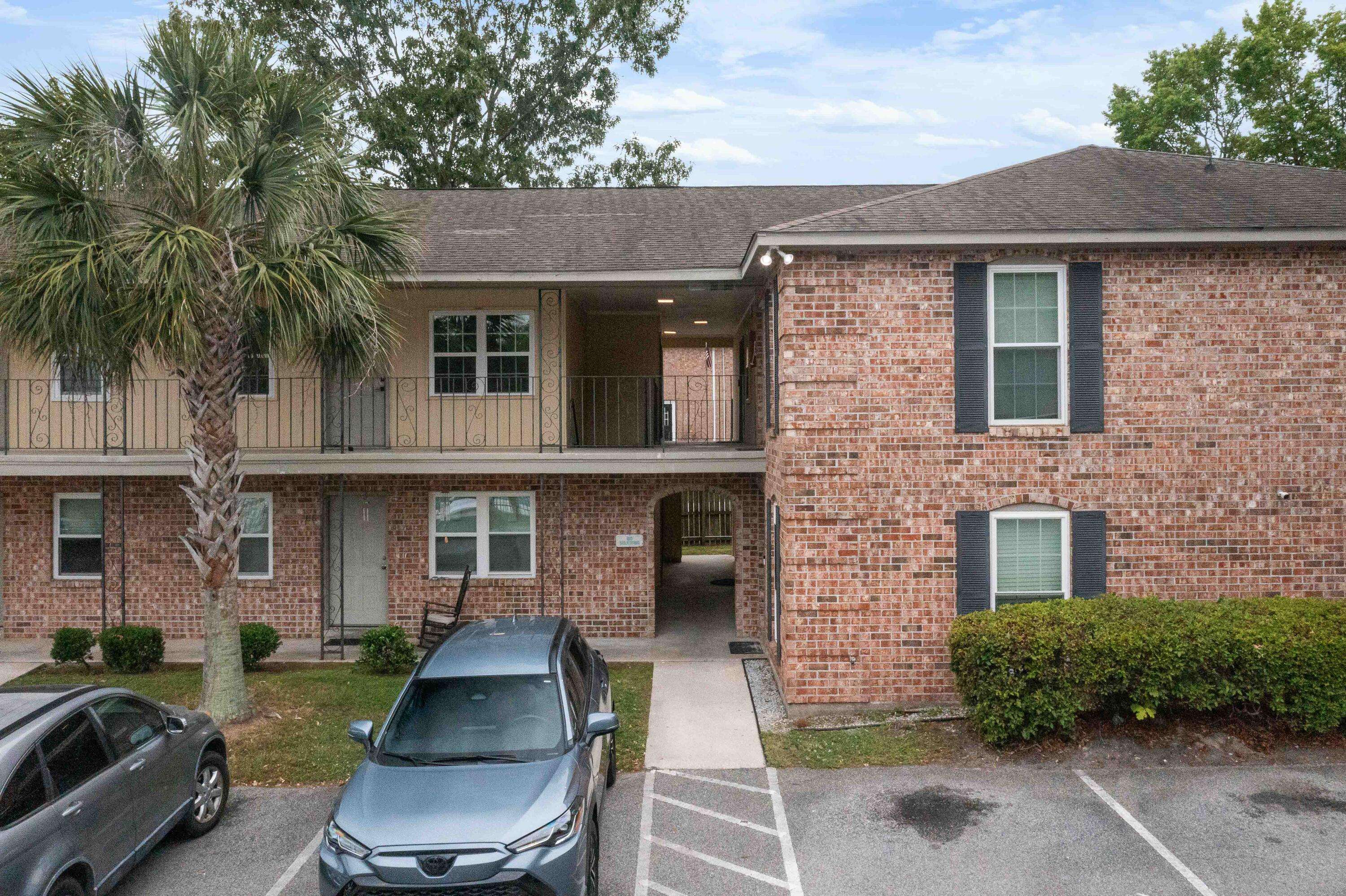 Hanahan, SC 29410,6240 Old Point Rd #C-8