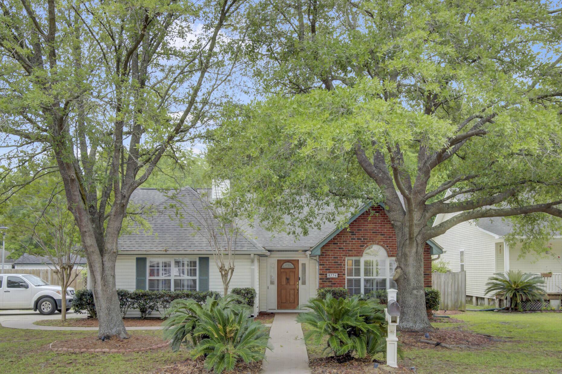 North Charleston, SC 29406,8774 Adaline St