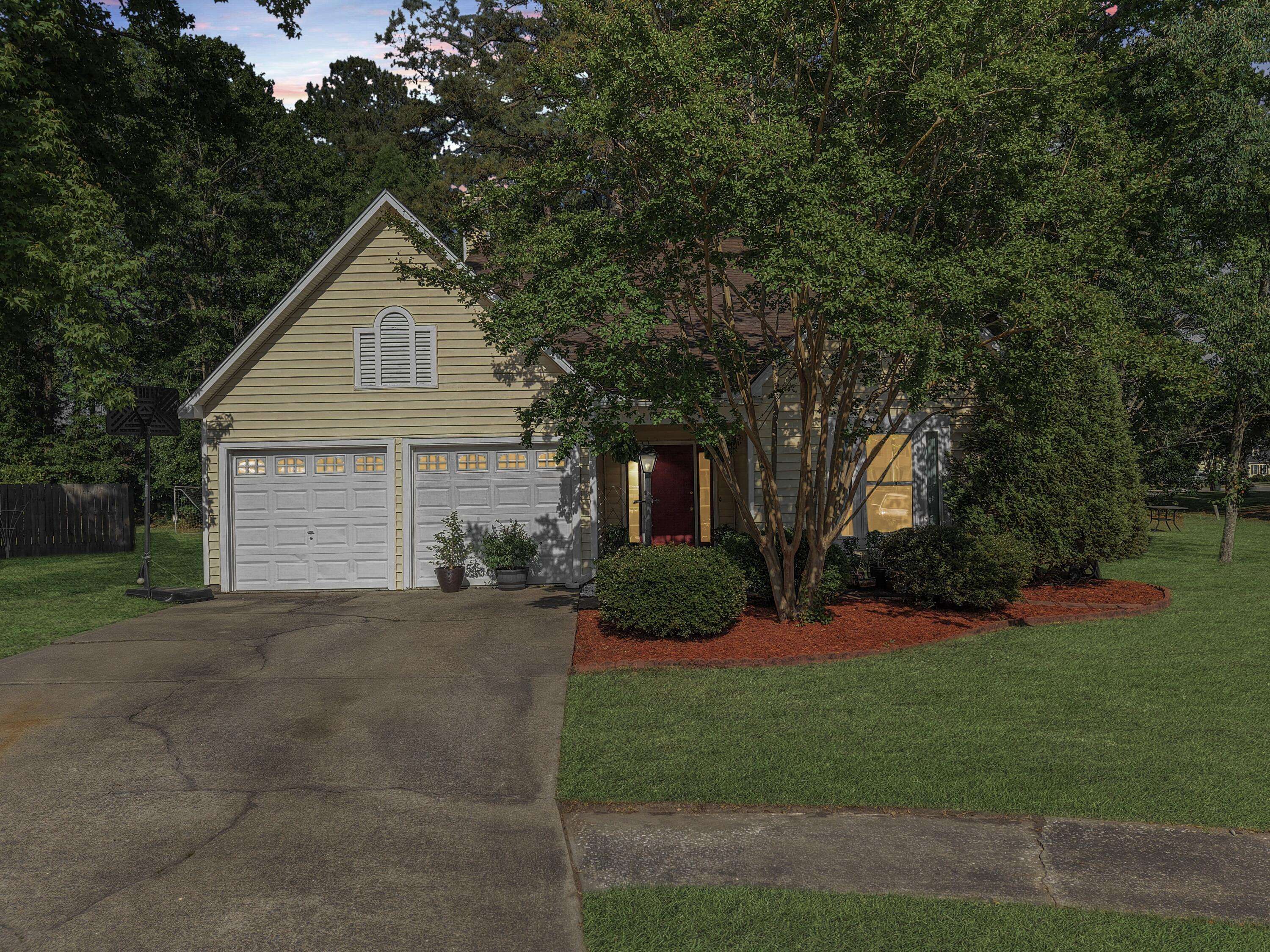 Goose Creek, SC 29445,206 Challis Ct