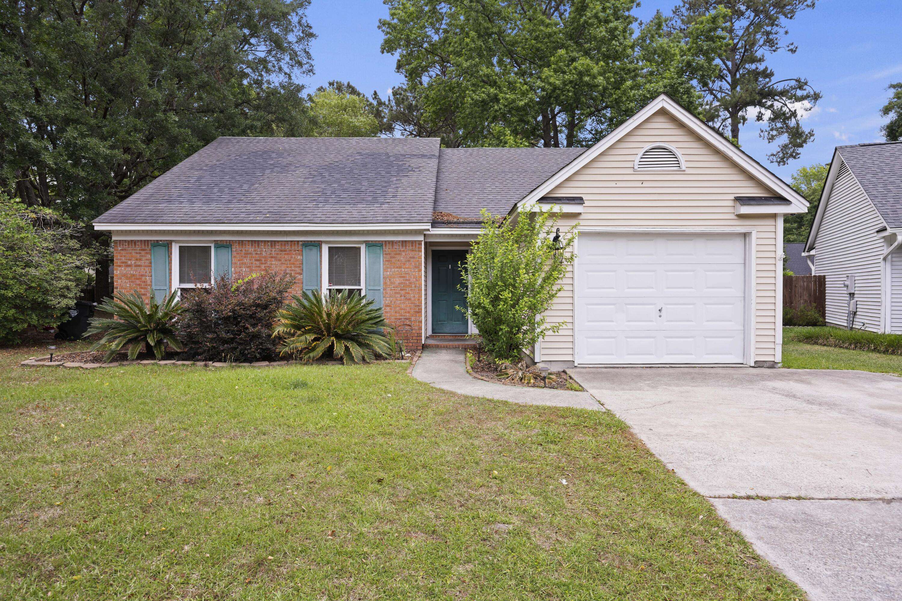 Summerville, SC 29485,111 Macfarren Ln