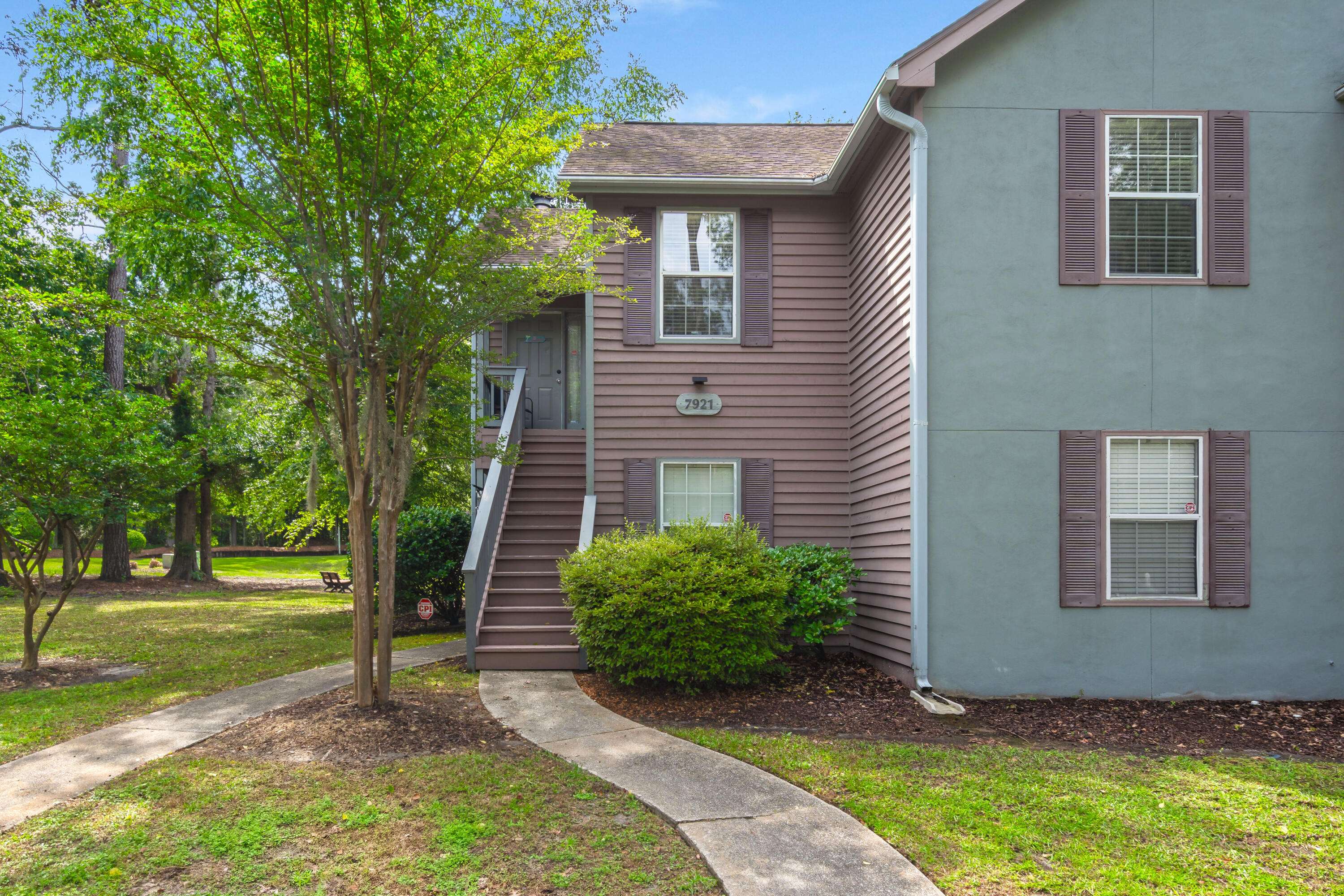 North Charleston, SC 29418,7921 Cricket Ct #305 E