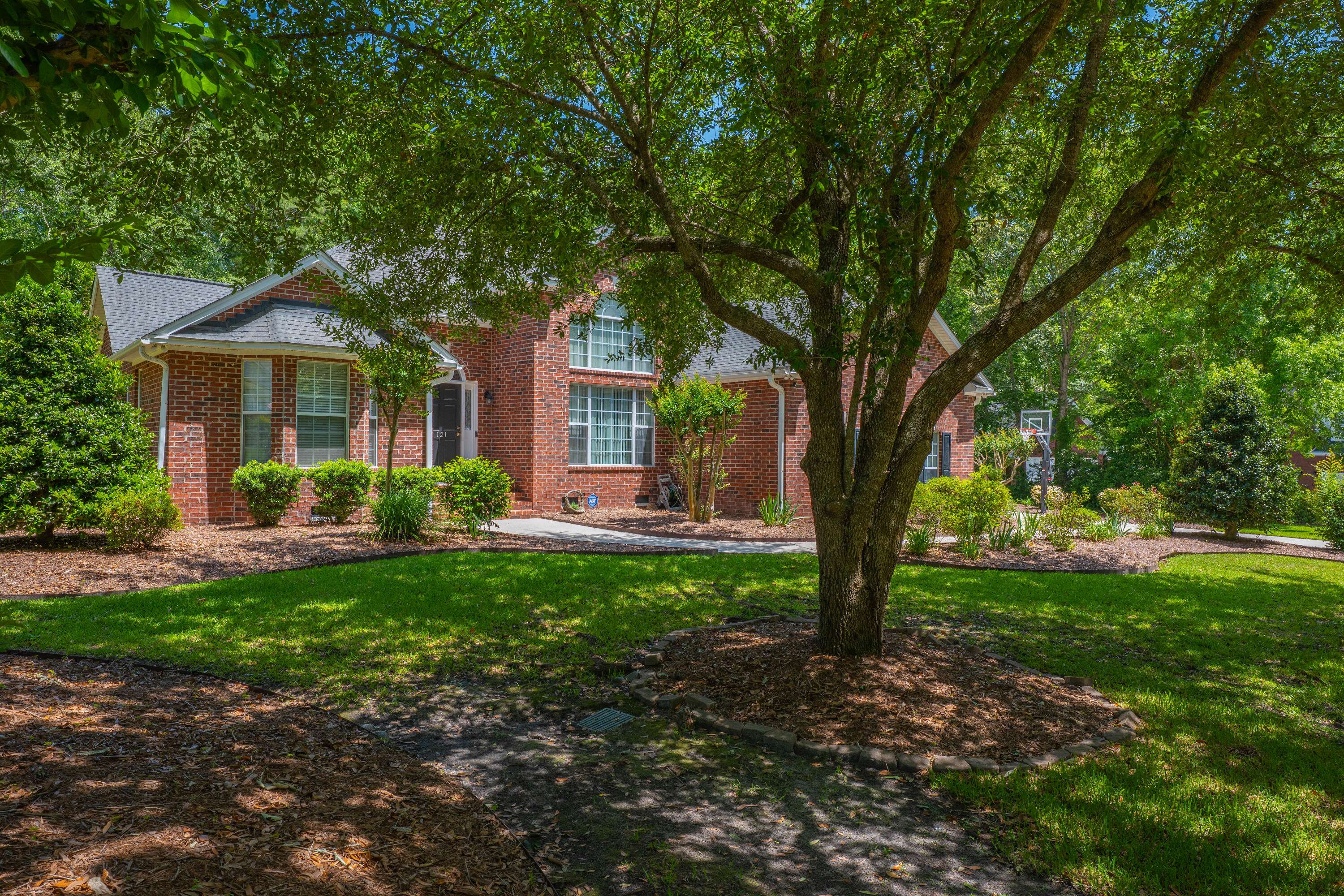 Summerville, SC 29485,121 Arrowridge Ct